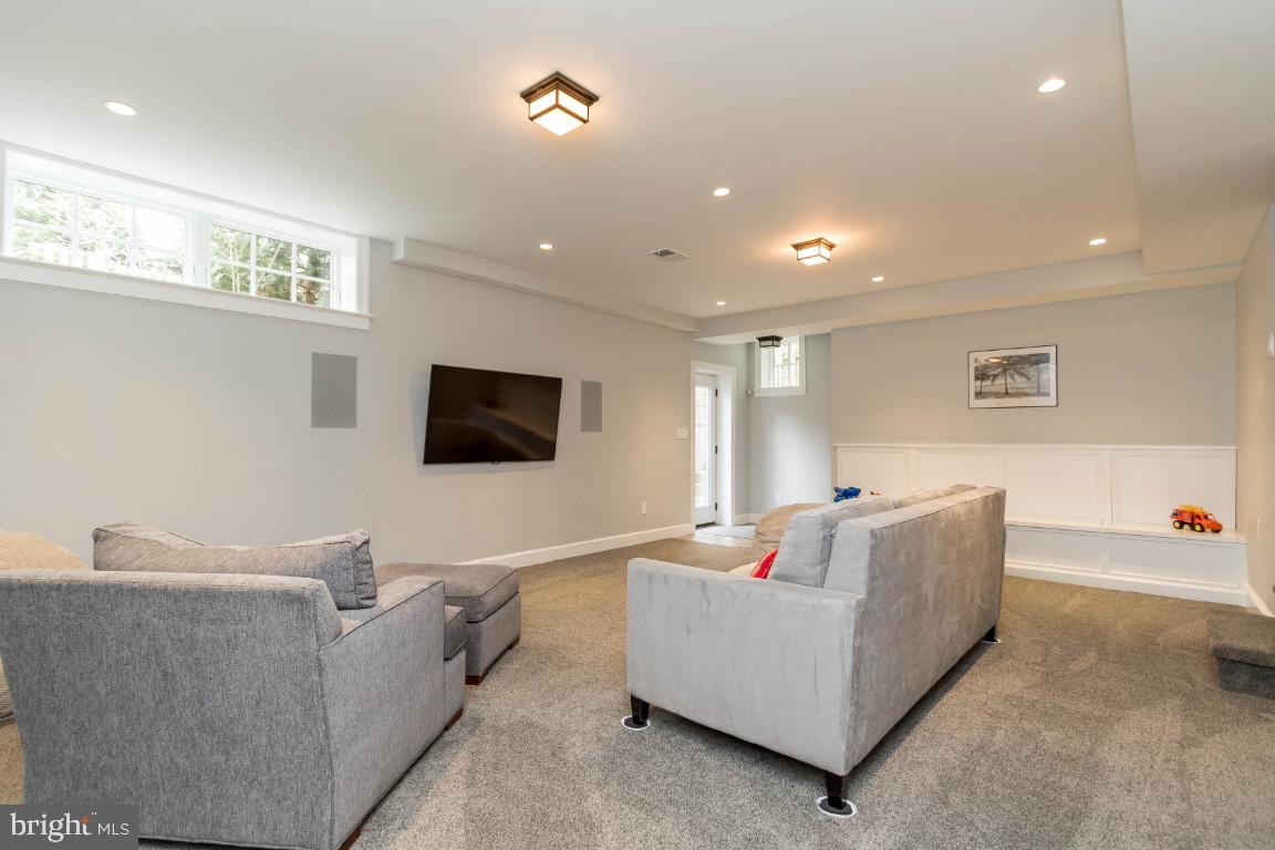 TUCKAHOE GARDENS - Residential