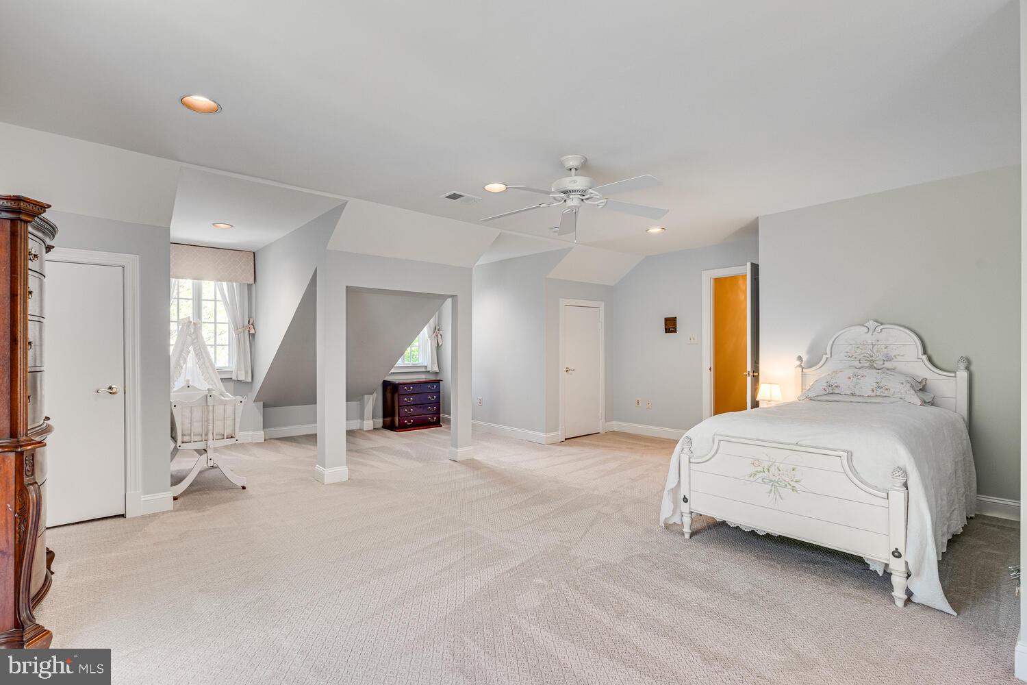 CHESTERBROOK WOODS - Residential