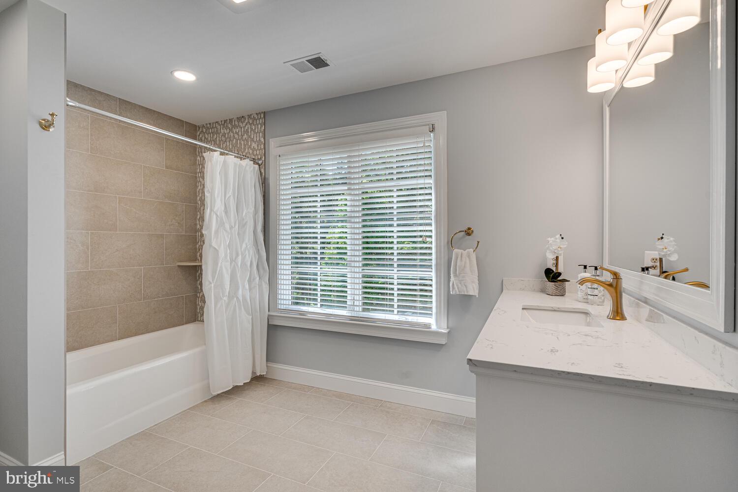 CHESTERBROOK WOODS - Residential