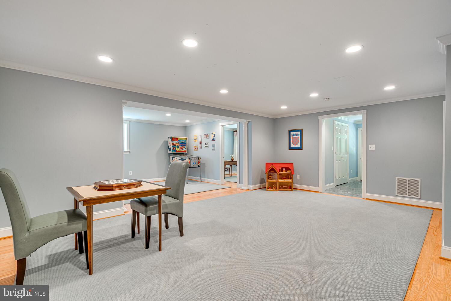 CHESTERBROOK WOODS - Residential