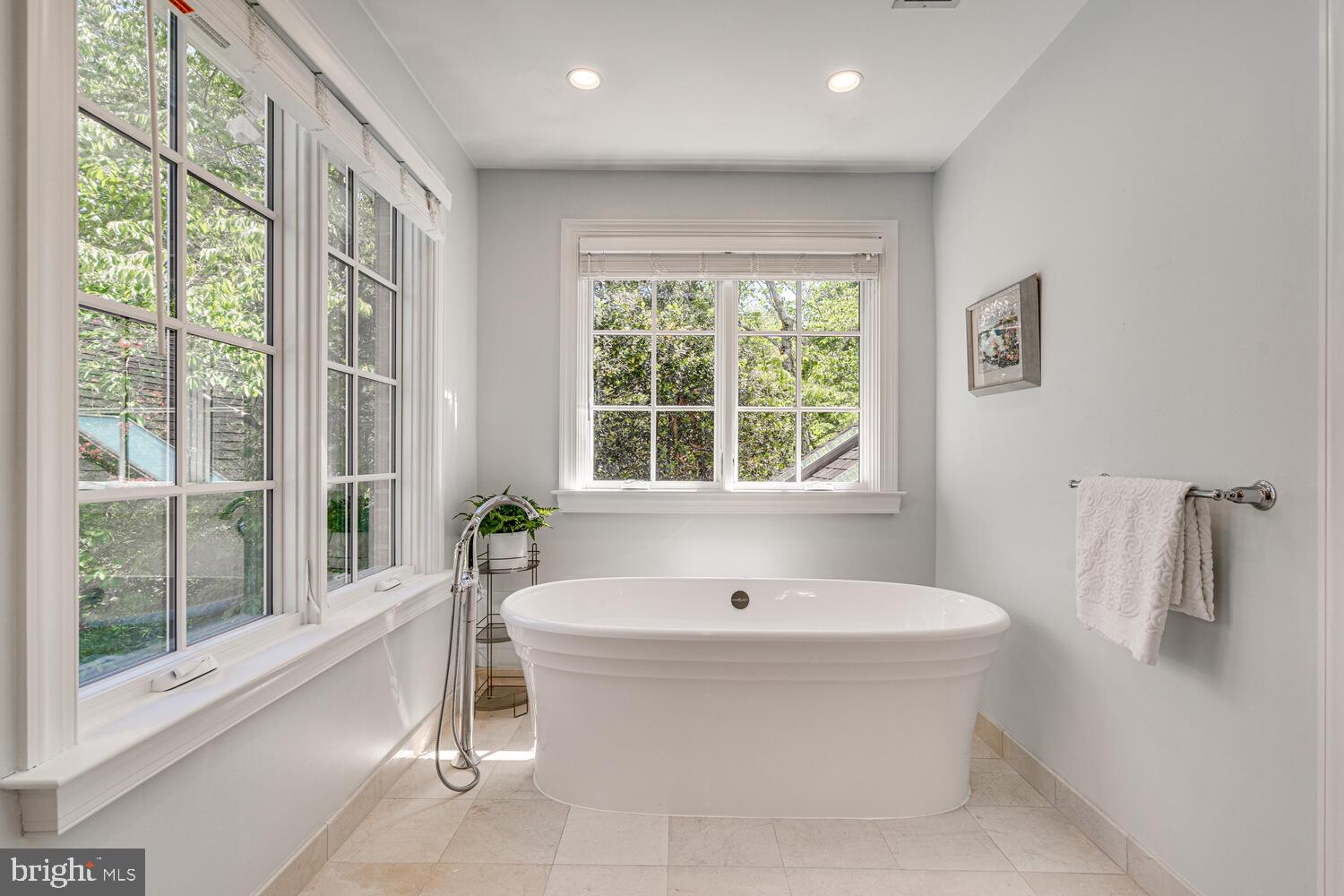 CHESTERBROOK WOODS - Residential