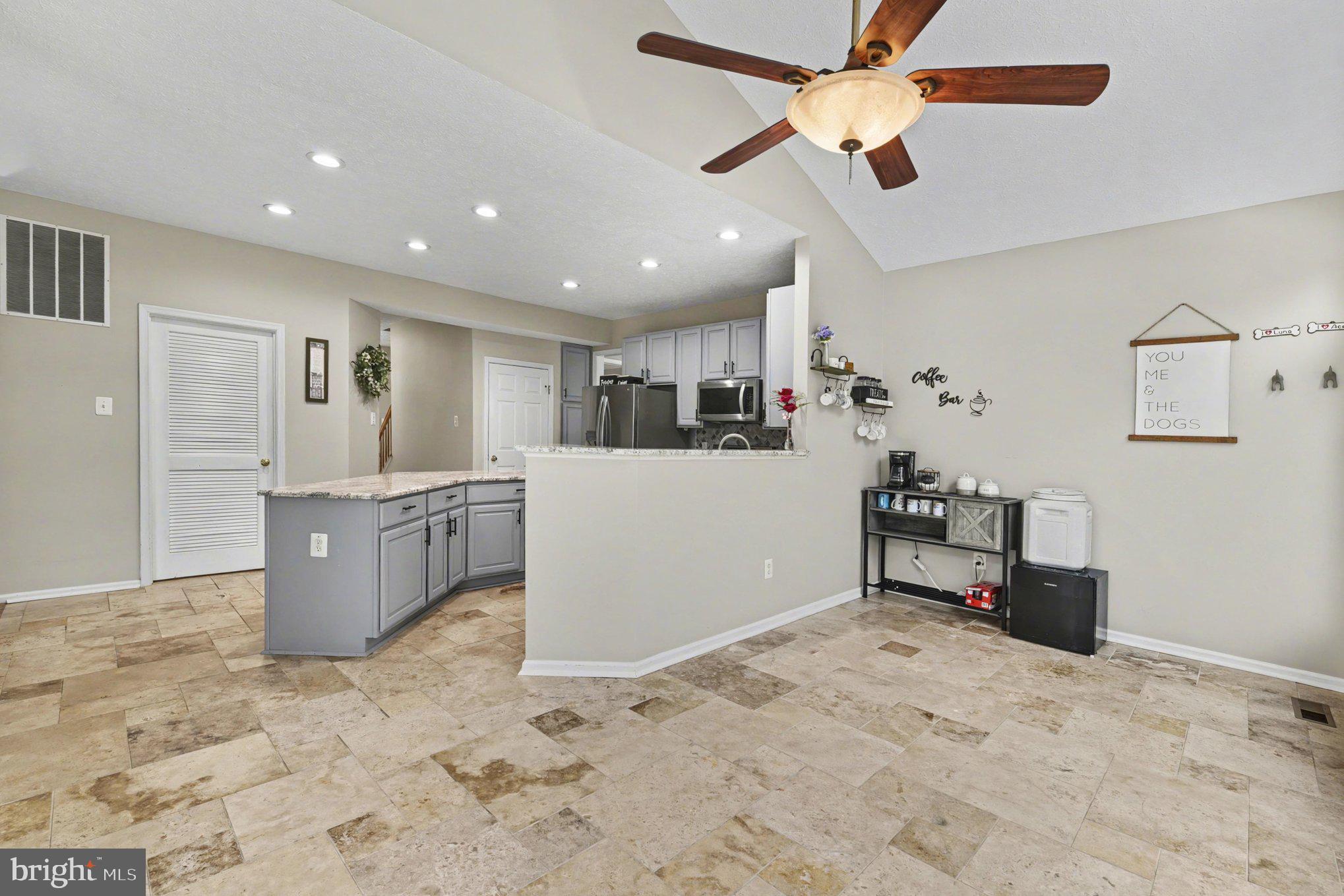 GRACE MANOR - Residential