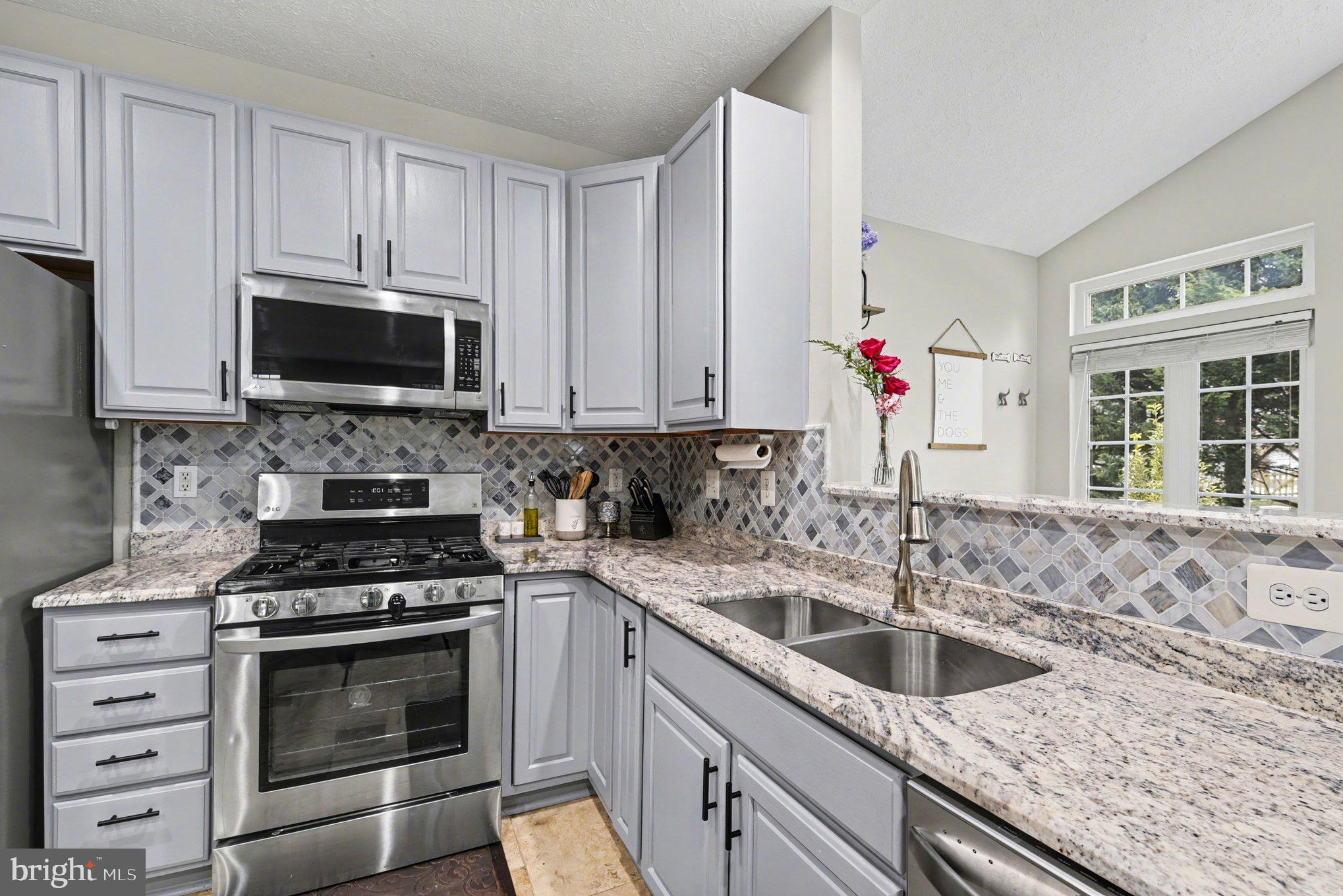 GRACE MANOR - Residential