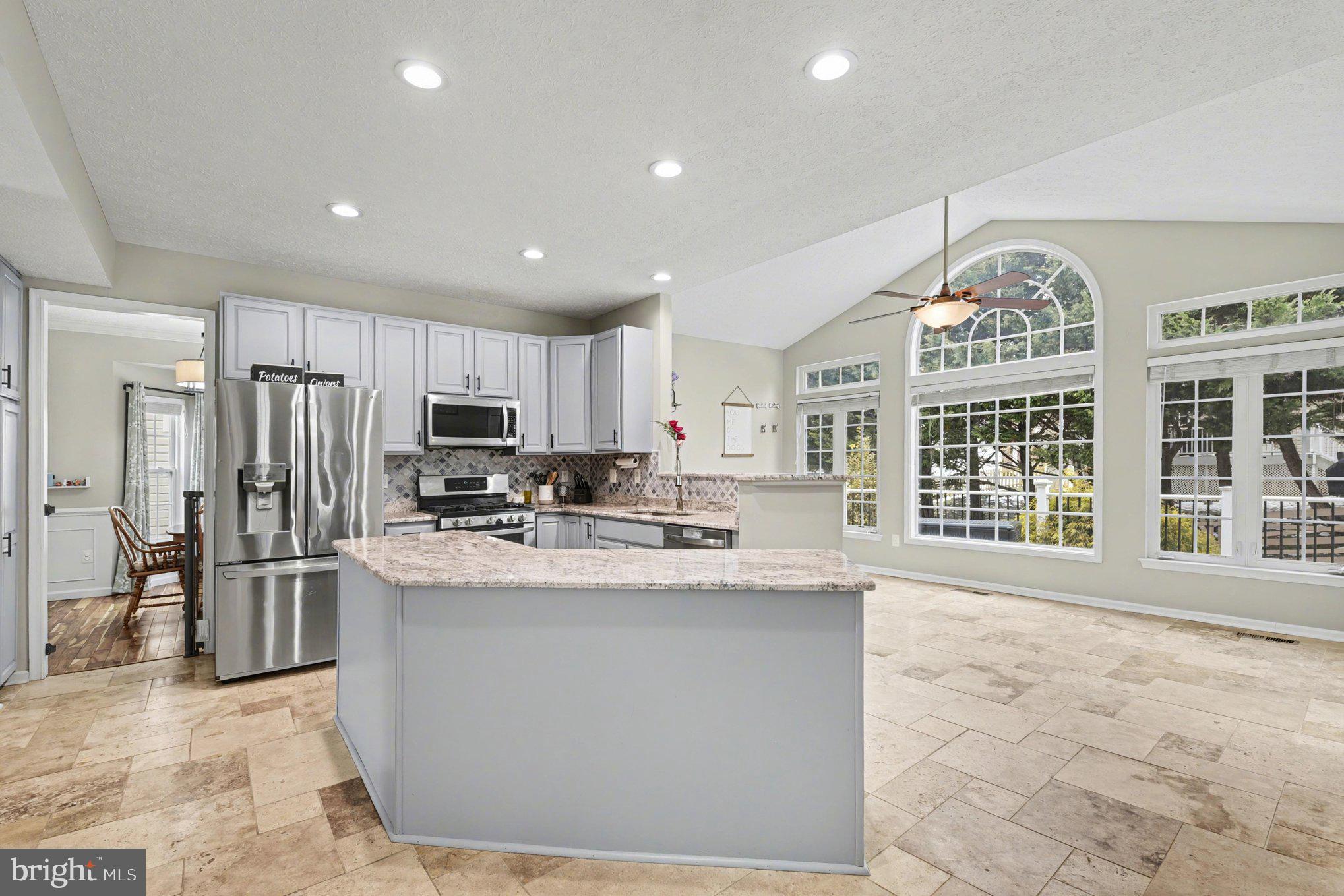 GRACE MANOR - Residential