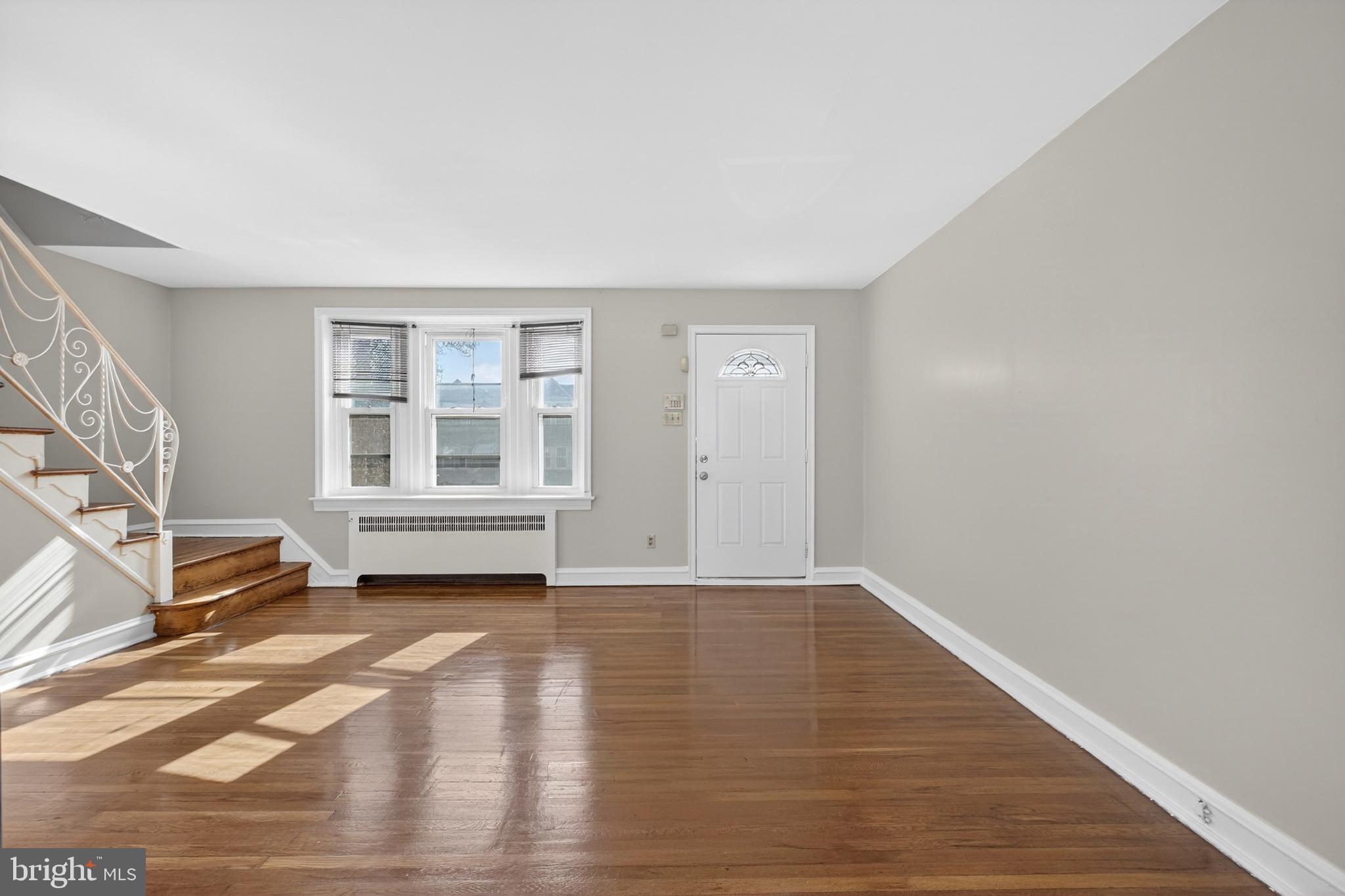 OXFORD CIRCLE - Residential