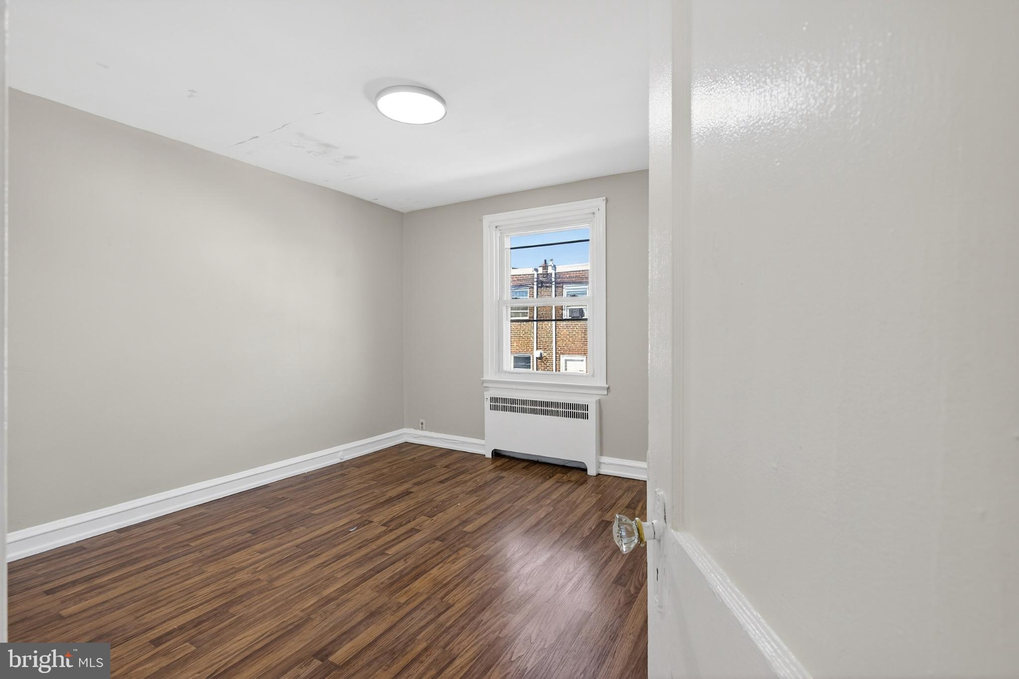 OXFORD CIRCLE - Residential