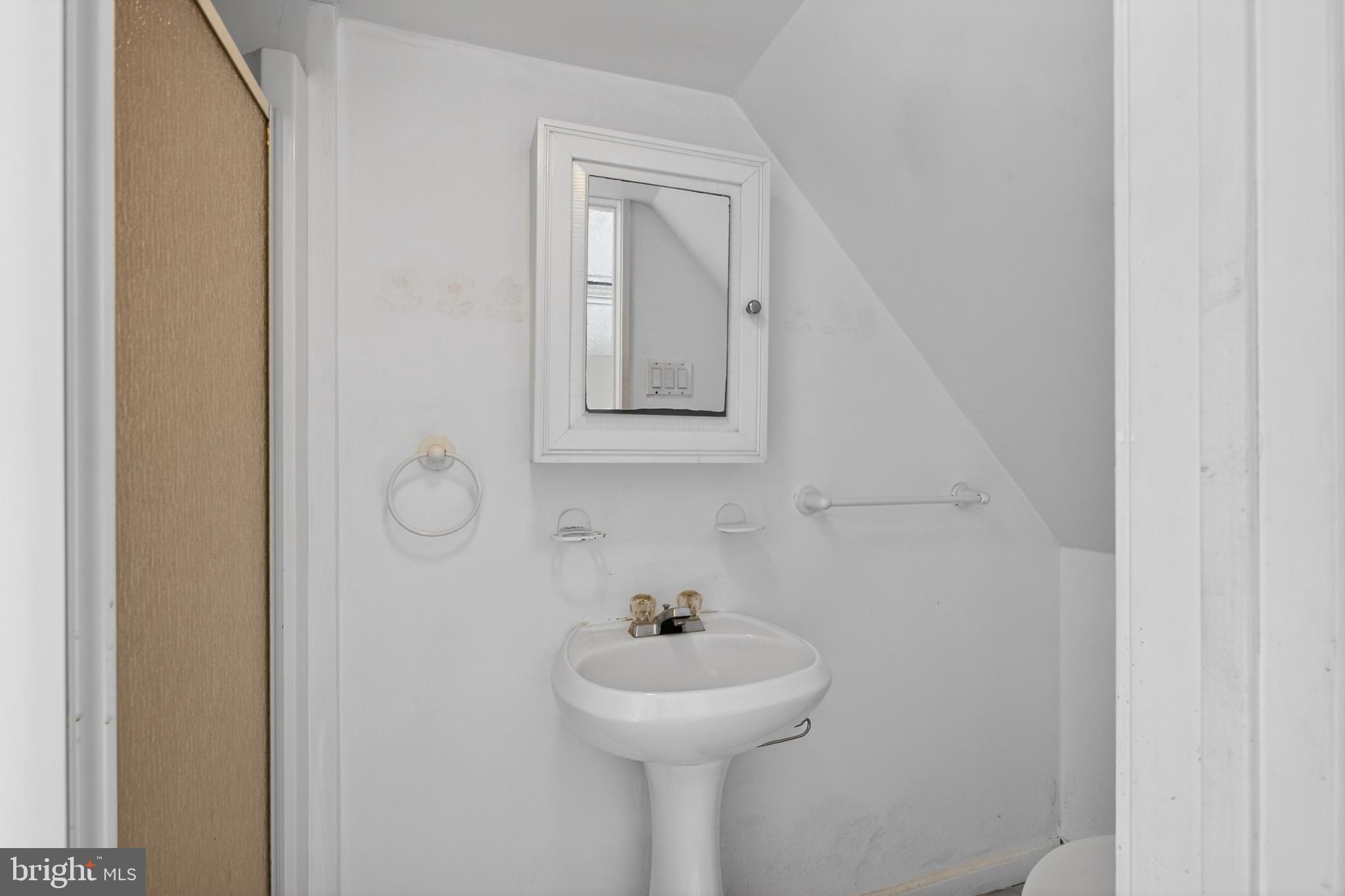 OXFORD CIRCLE - Residential