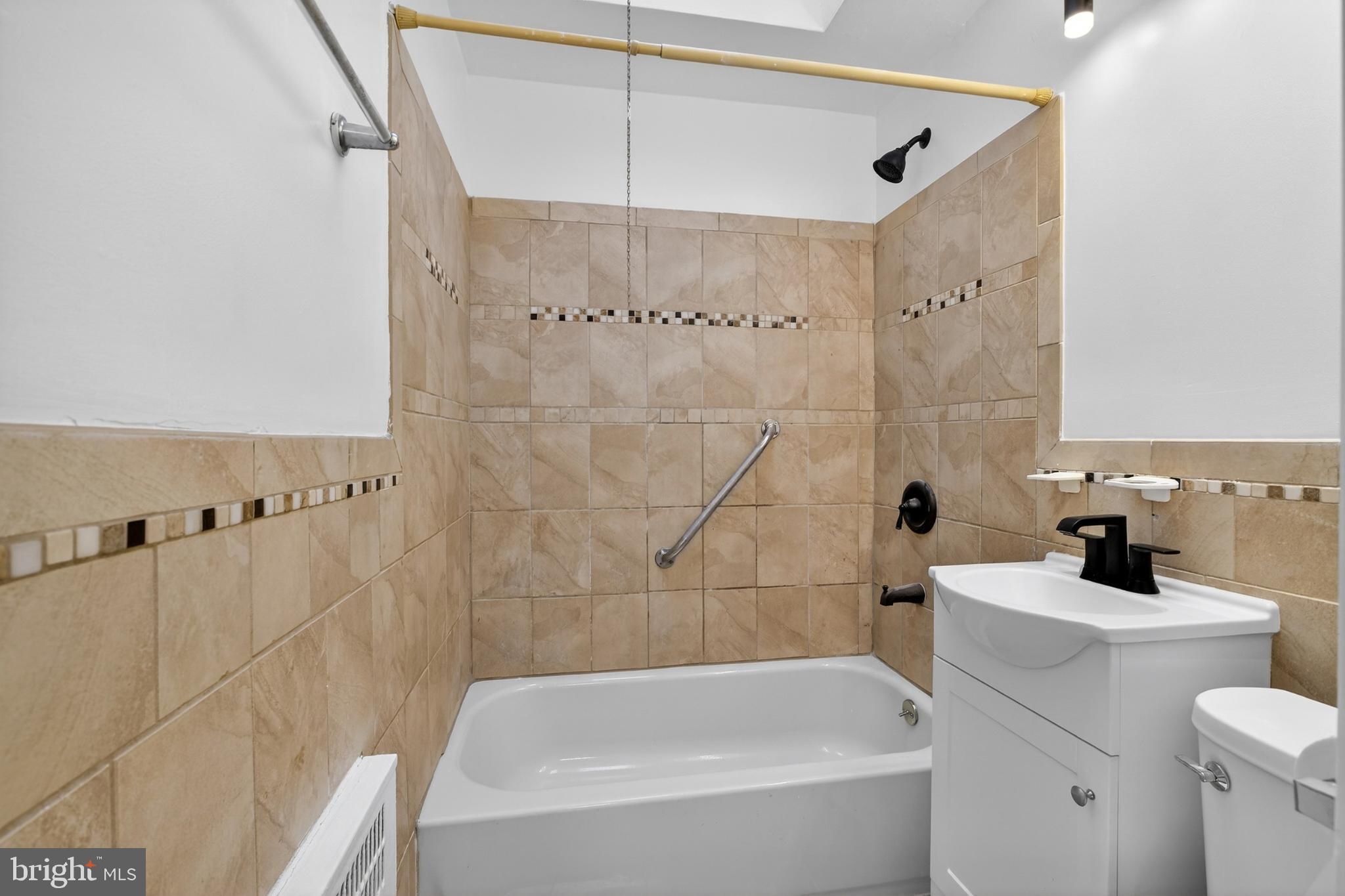 OXFORD CIRCLE - Residential