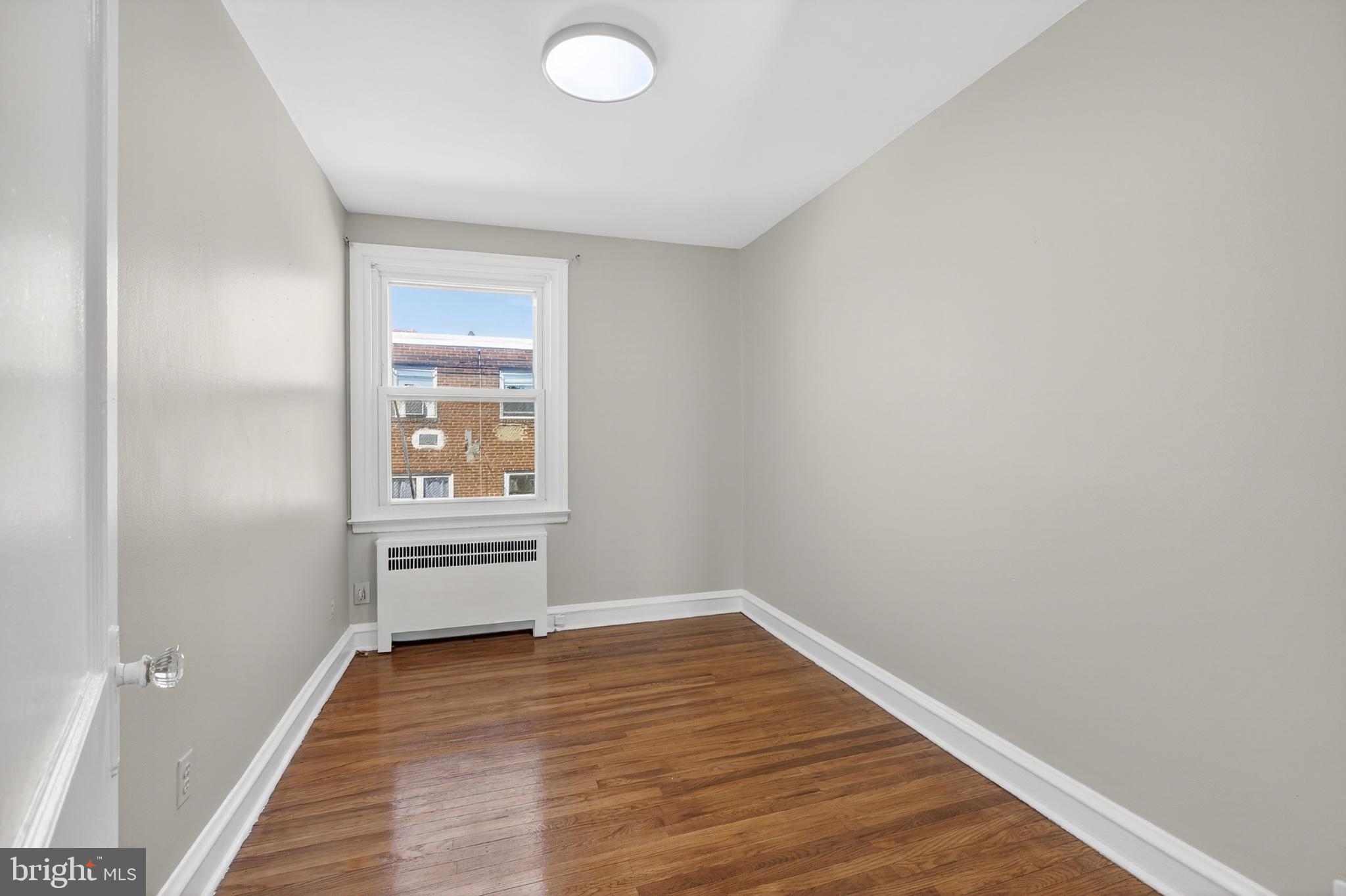 OXFORD CIRCLE - Residential