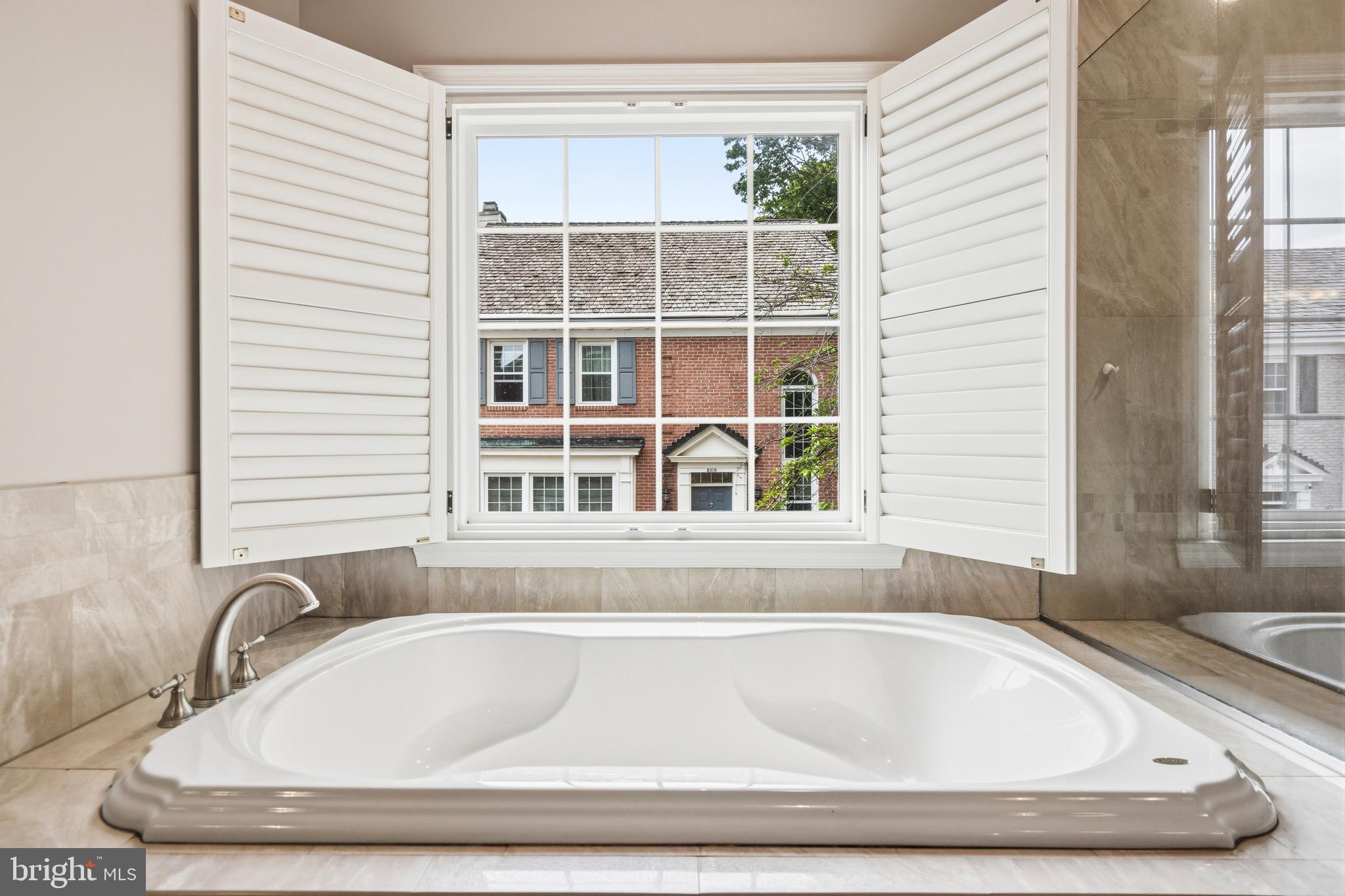 RIVERHILL - Residential
