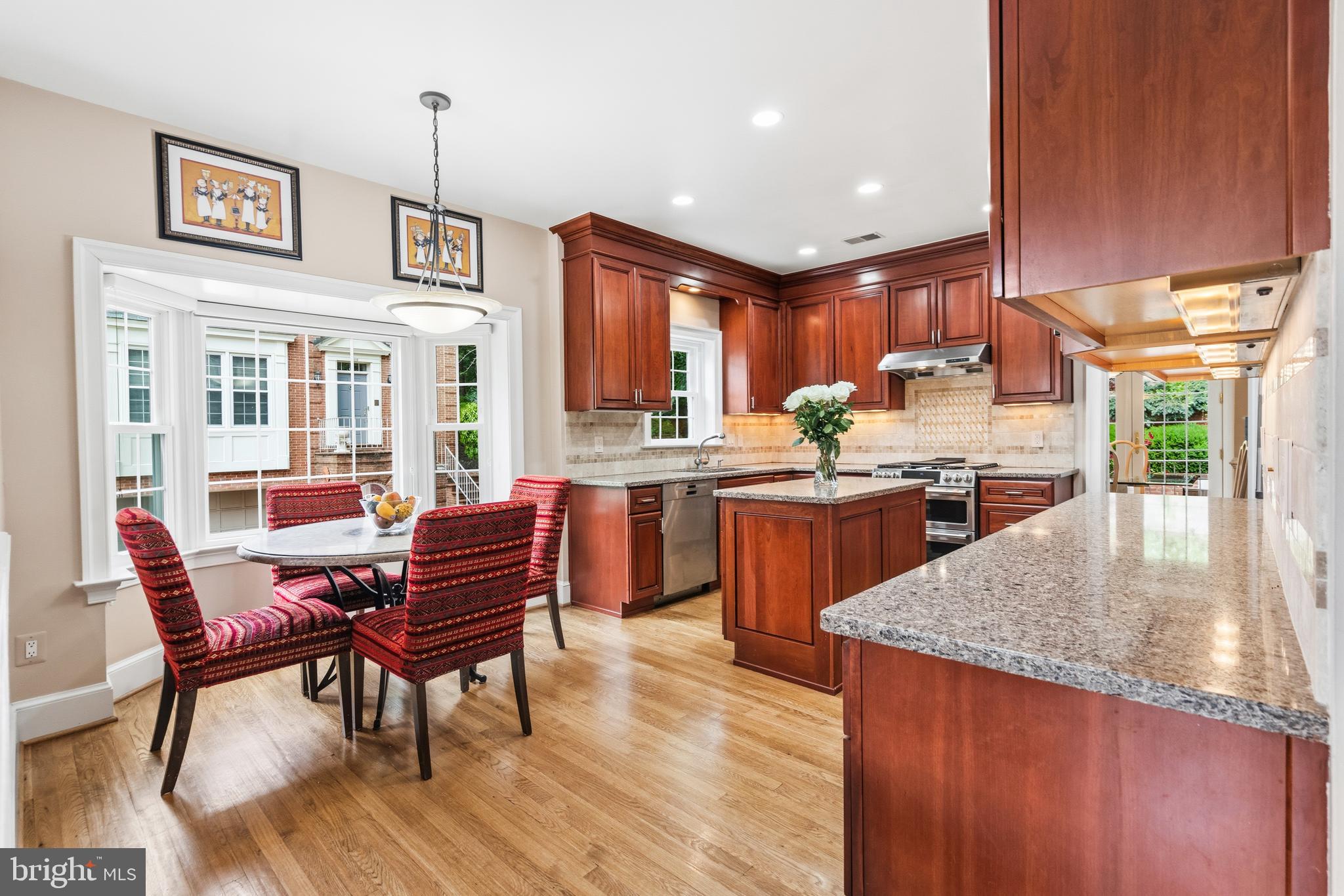 RIVERHILL - Residential