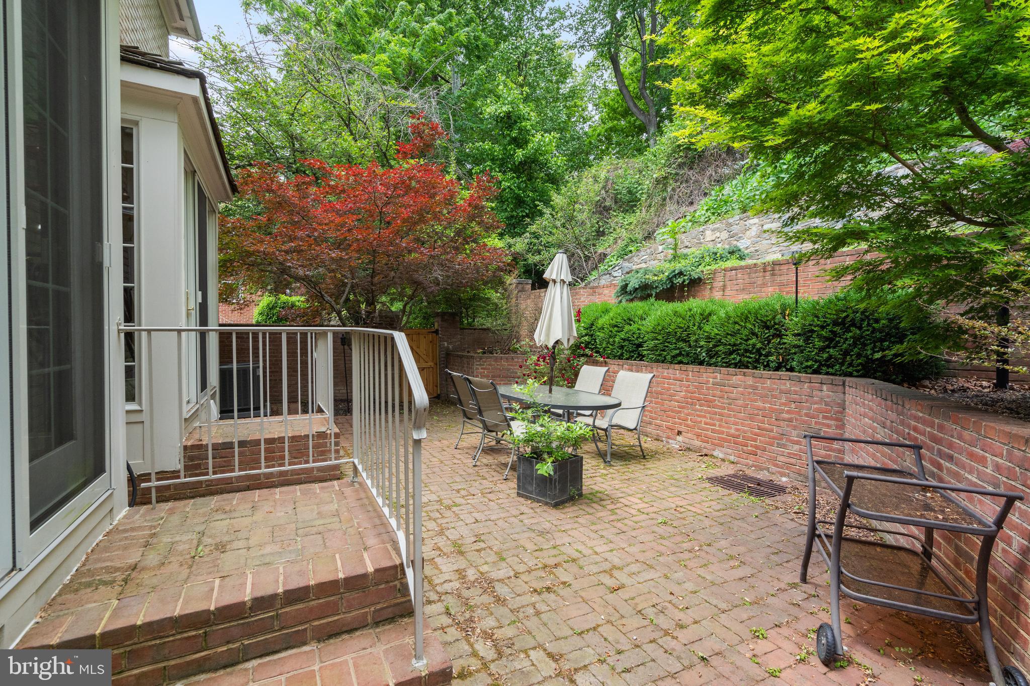 RIVERHILL - Residential
