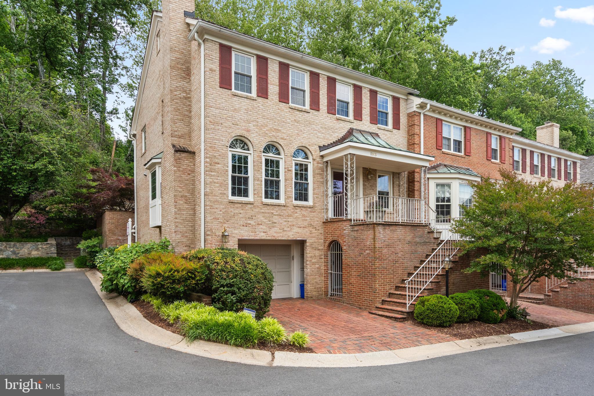 RIVERHILL - Residential