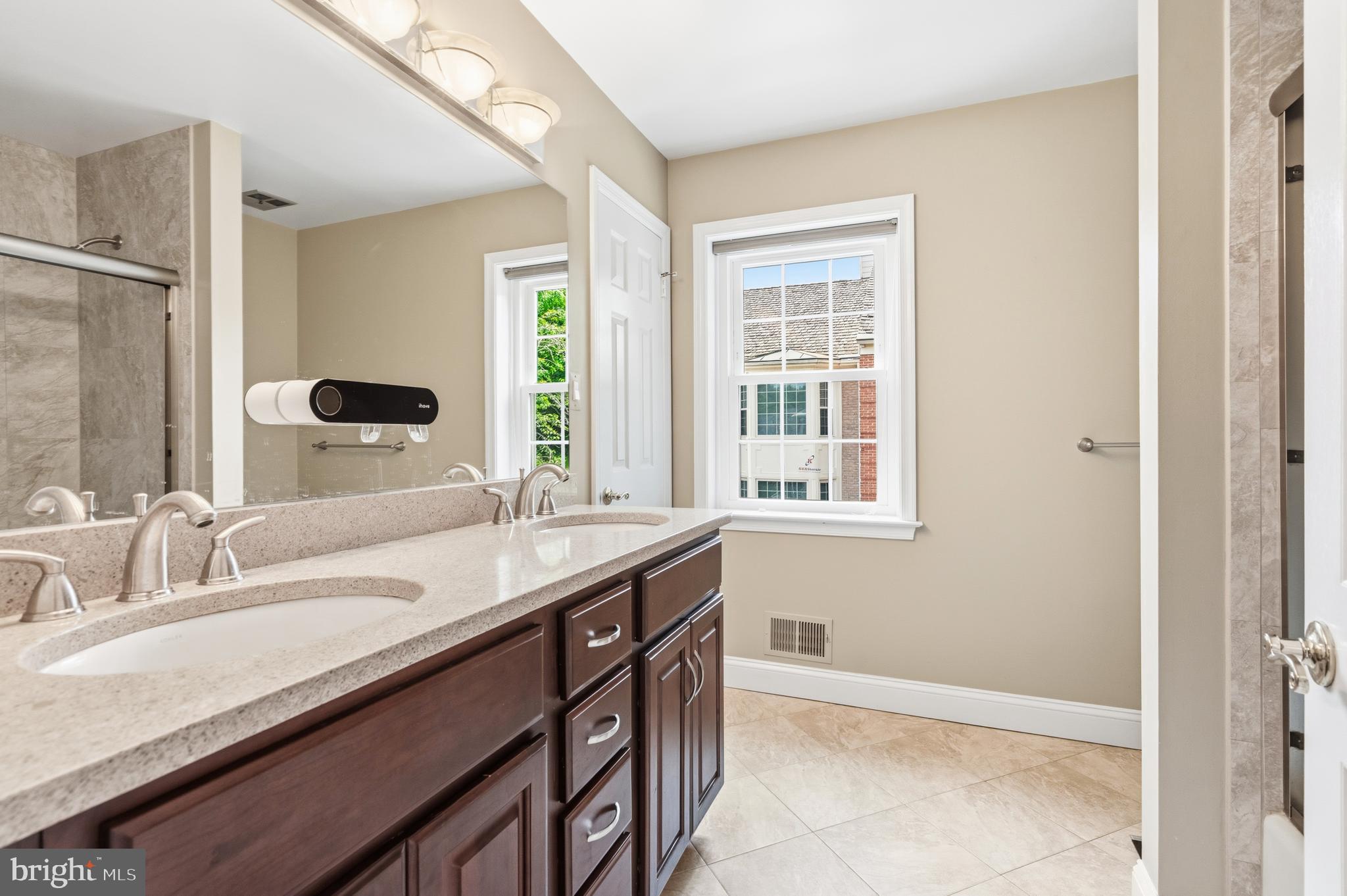 RIVERHILL - Residential