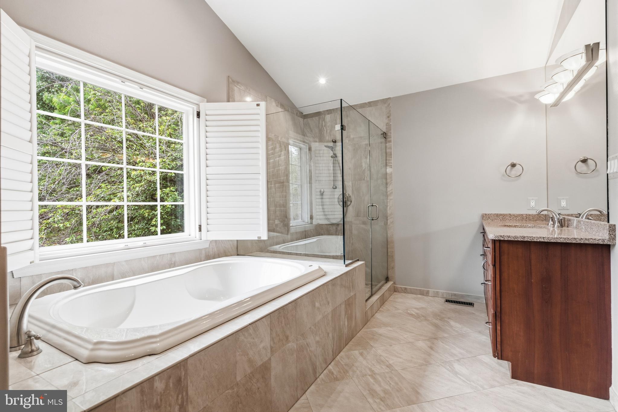 RIVERHILL - Residential