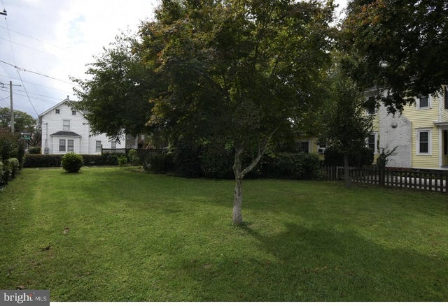 208 WALNUT STREET