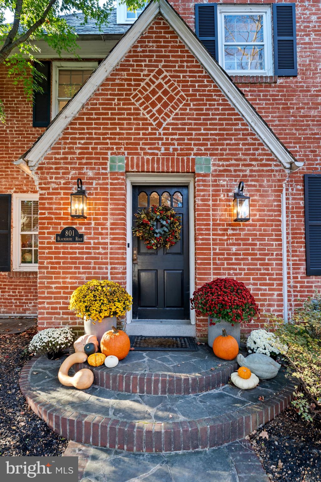 WAWASET PARK - Residential