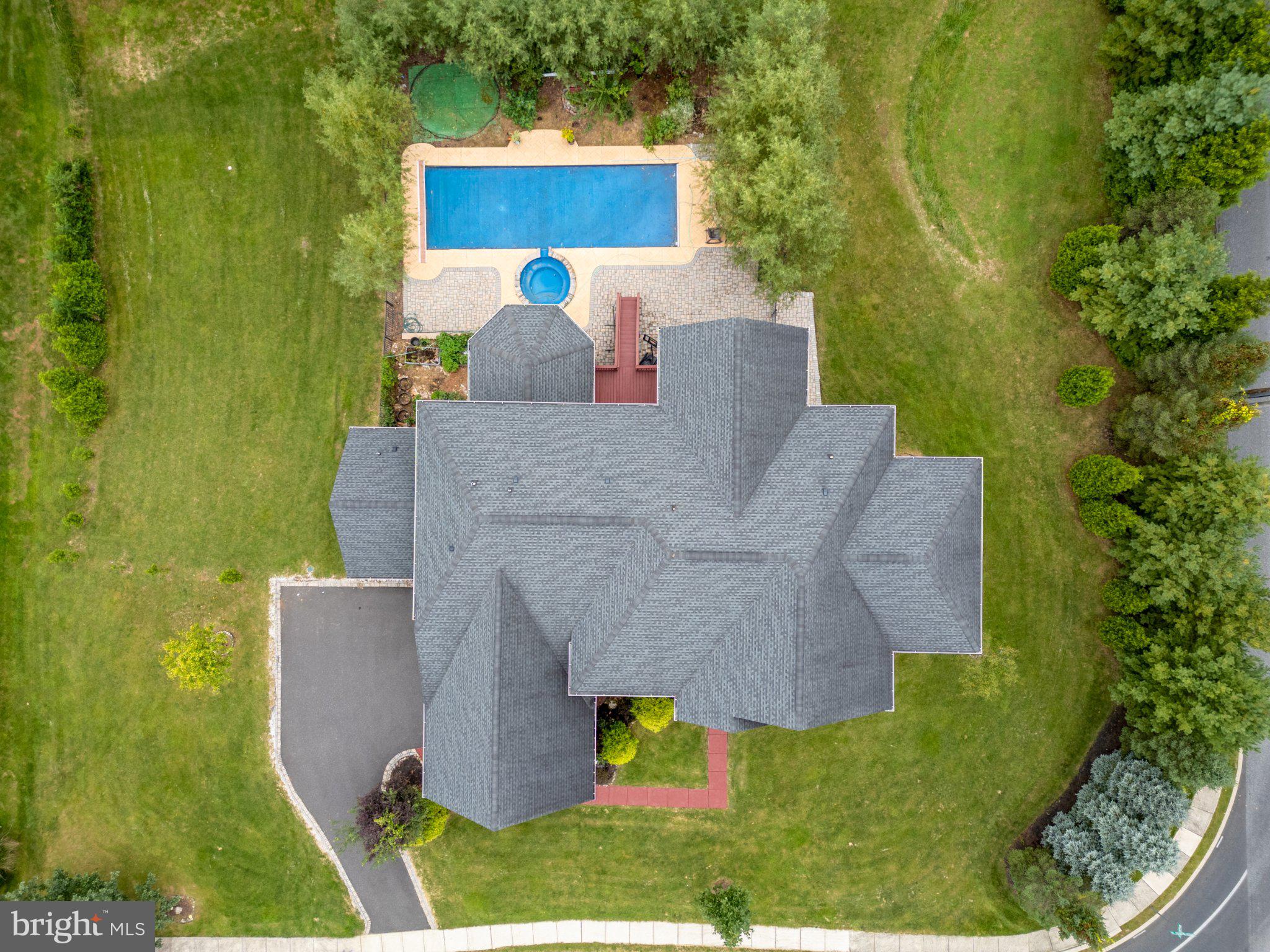 6100 BLUE BELLE DRIVE