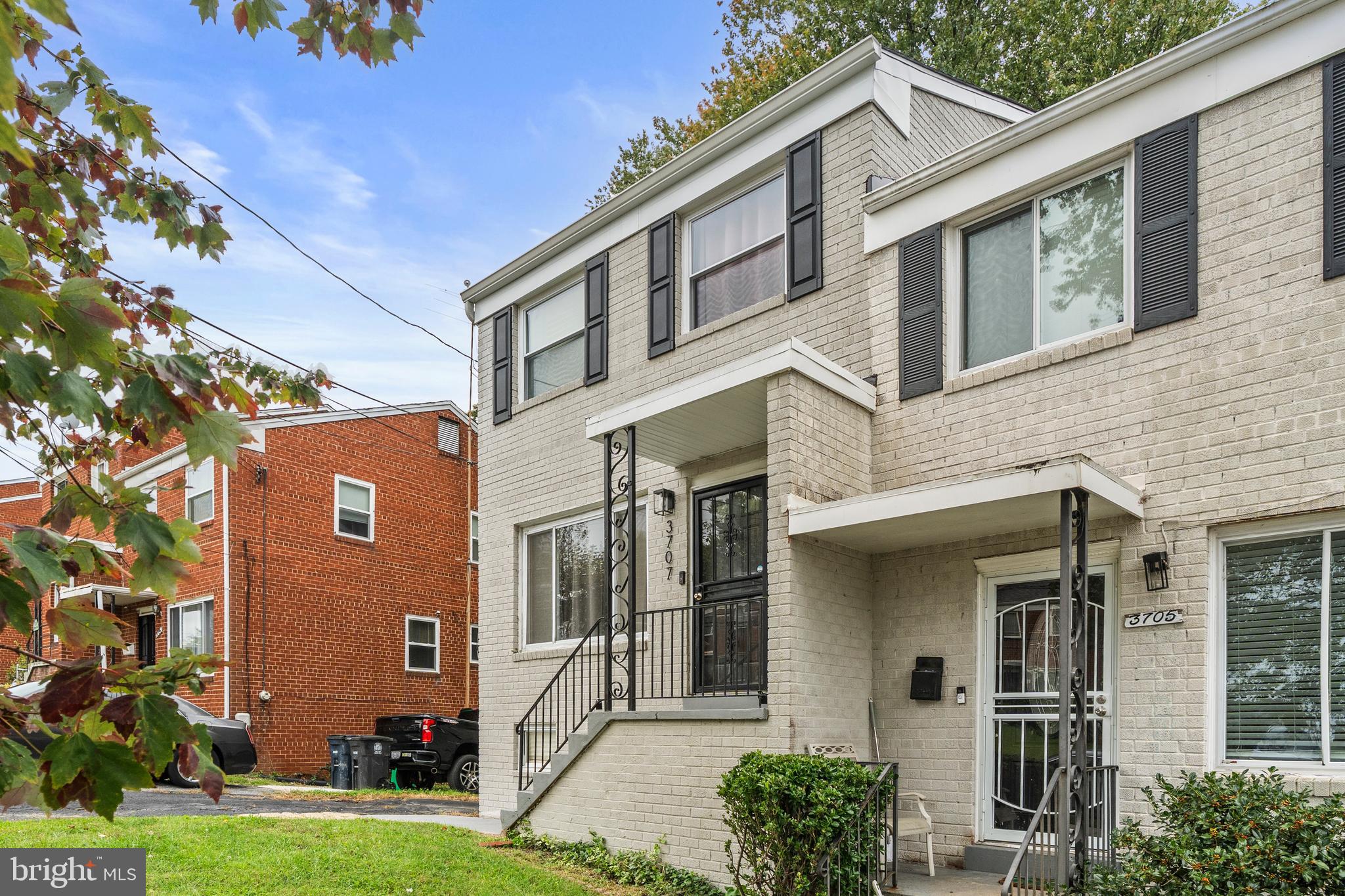 OXON RUN HILLS - Residential