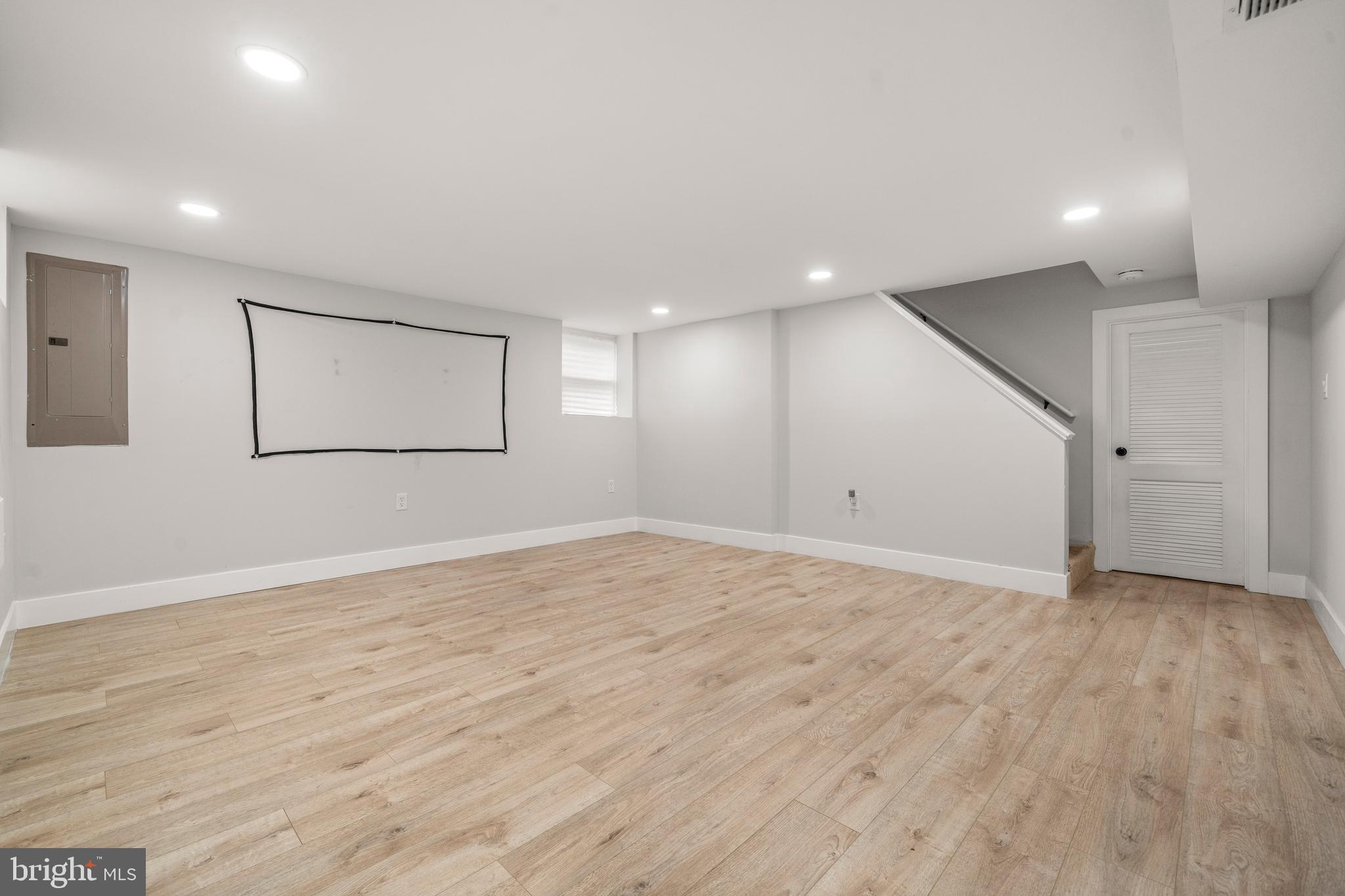 OXON RUN HILLS - Residential