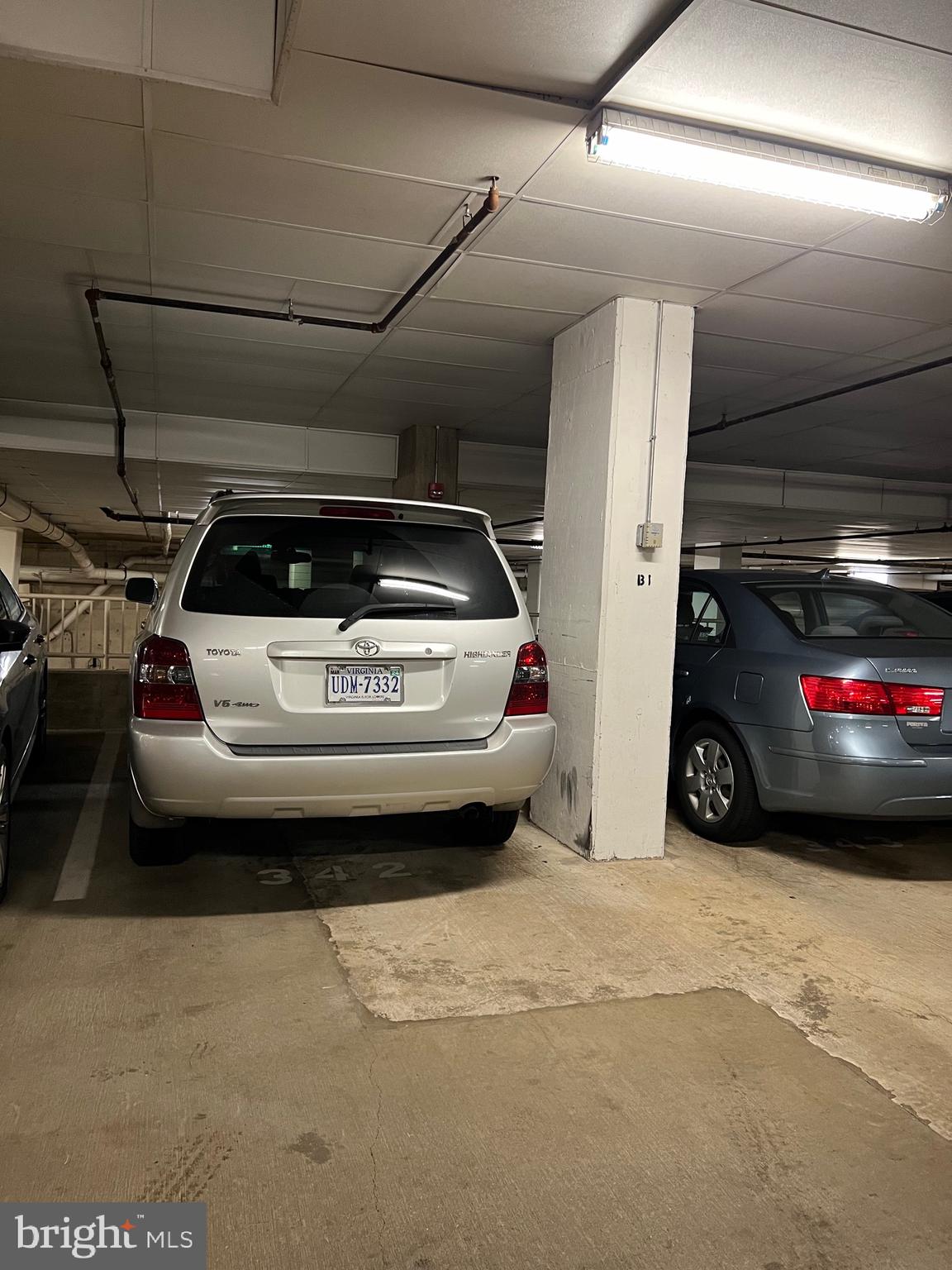 LEXINGTON SQUARE - Residential