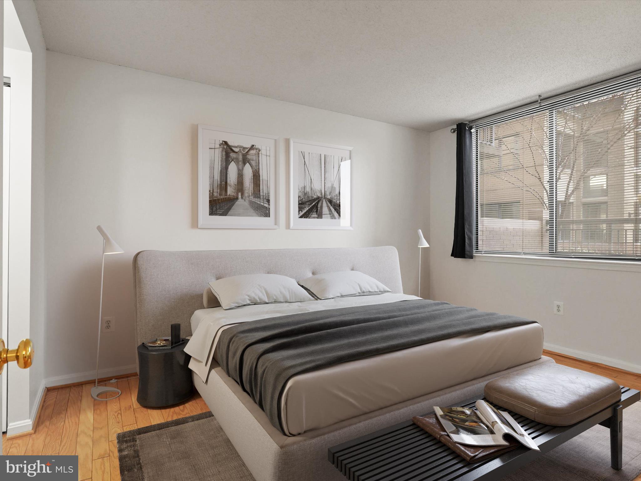 LEXINGTON SQUARE - Residential