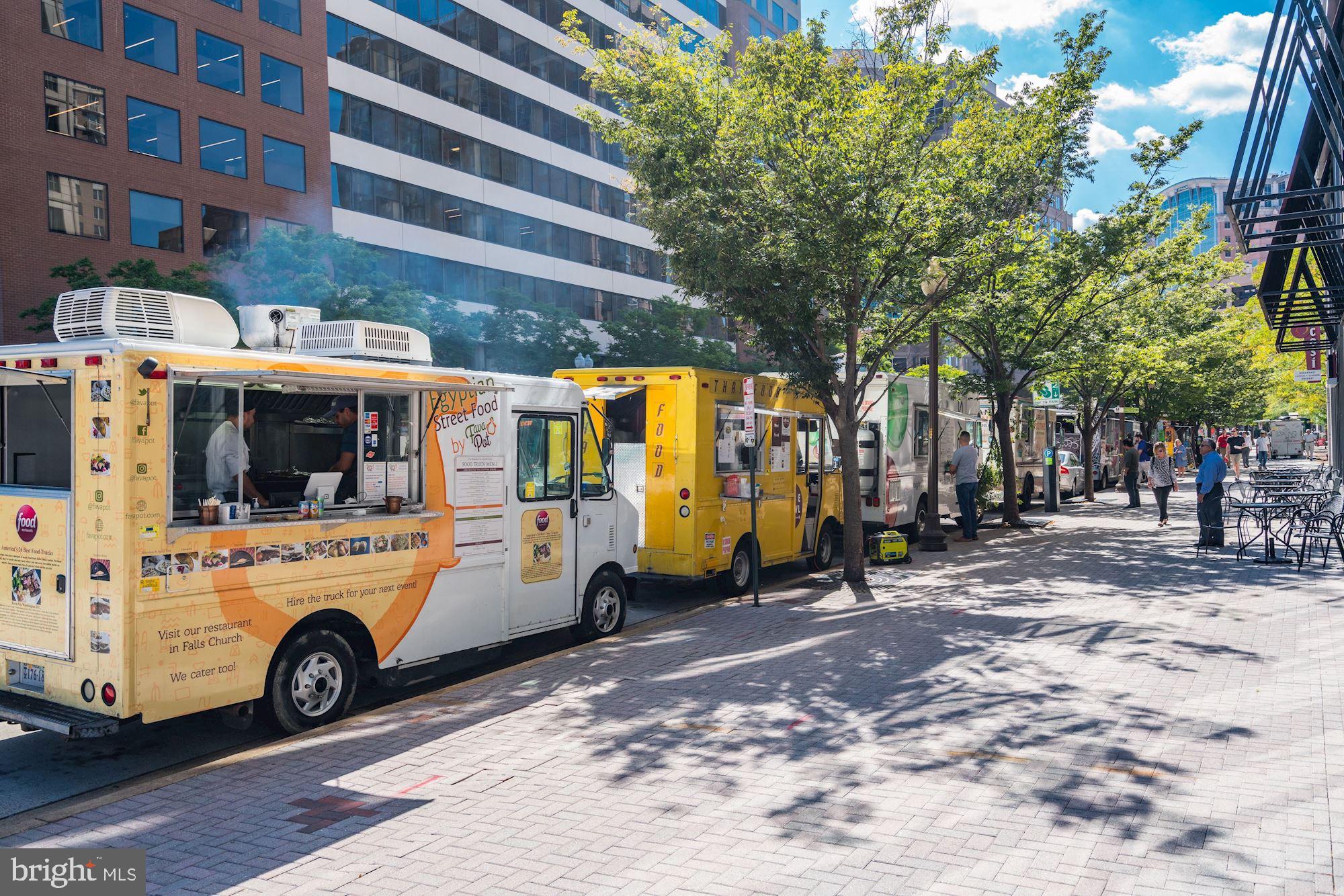 LEXINGTON SQUARE - Residential