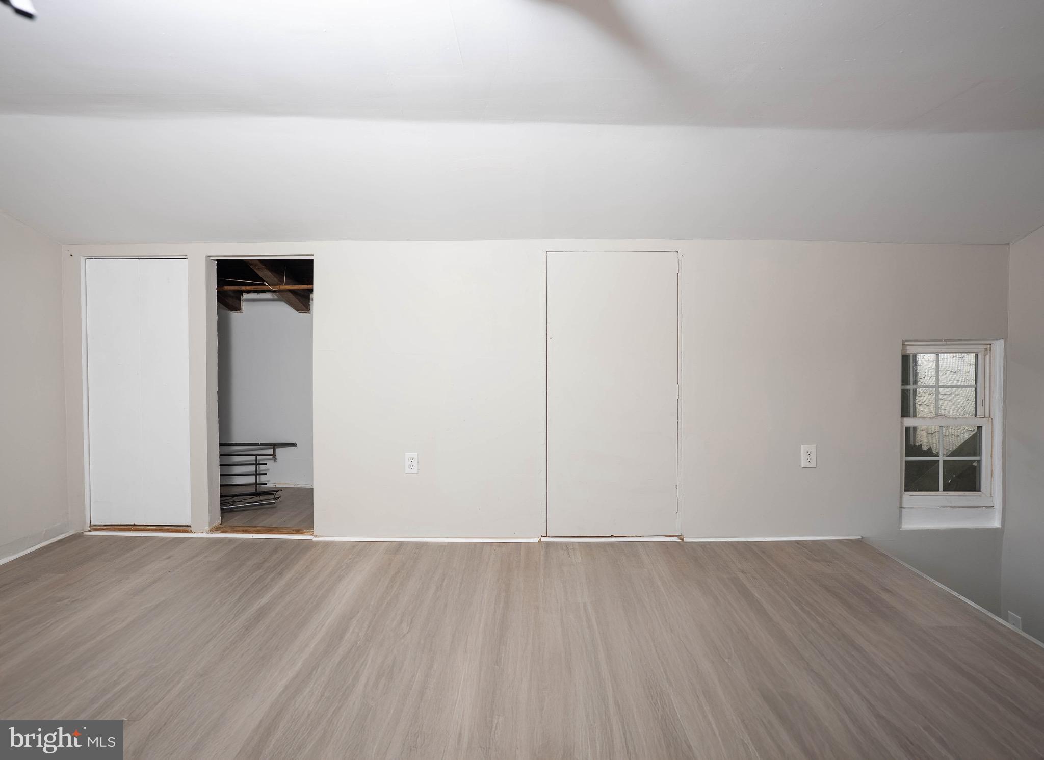 FRANKFORD - Residential Income