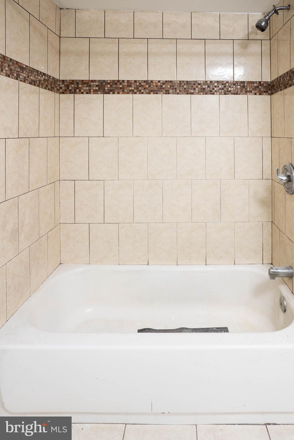 FRANKFORD - Residential Income