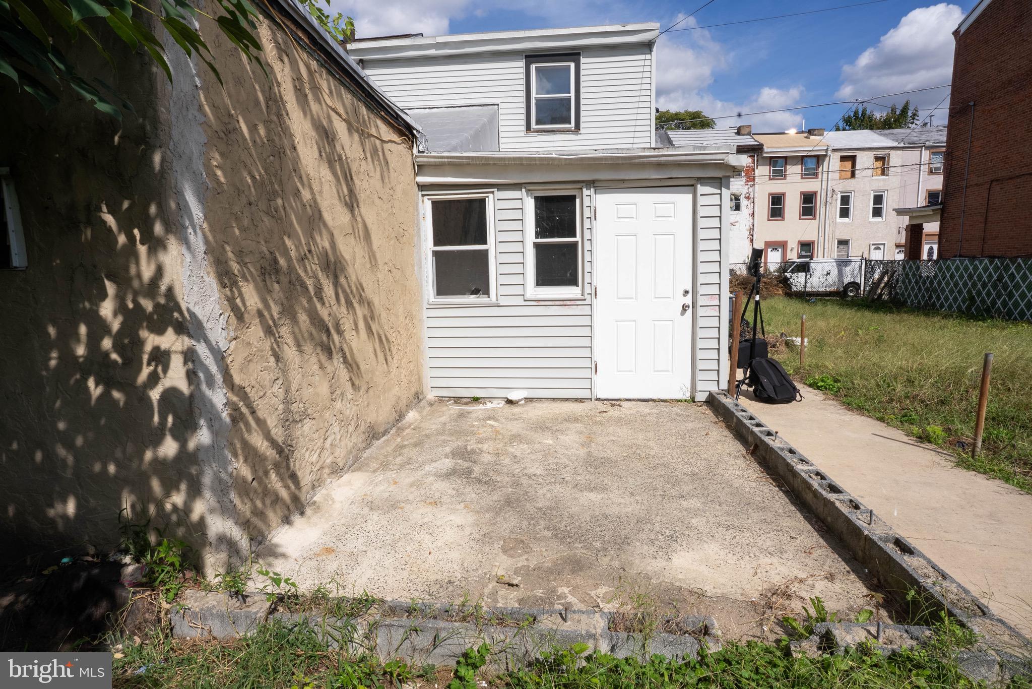 FRANKFORD - Residential Income