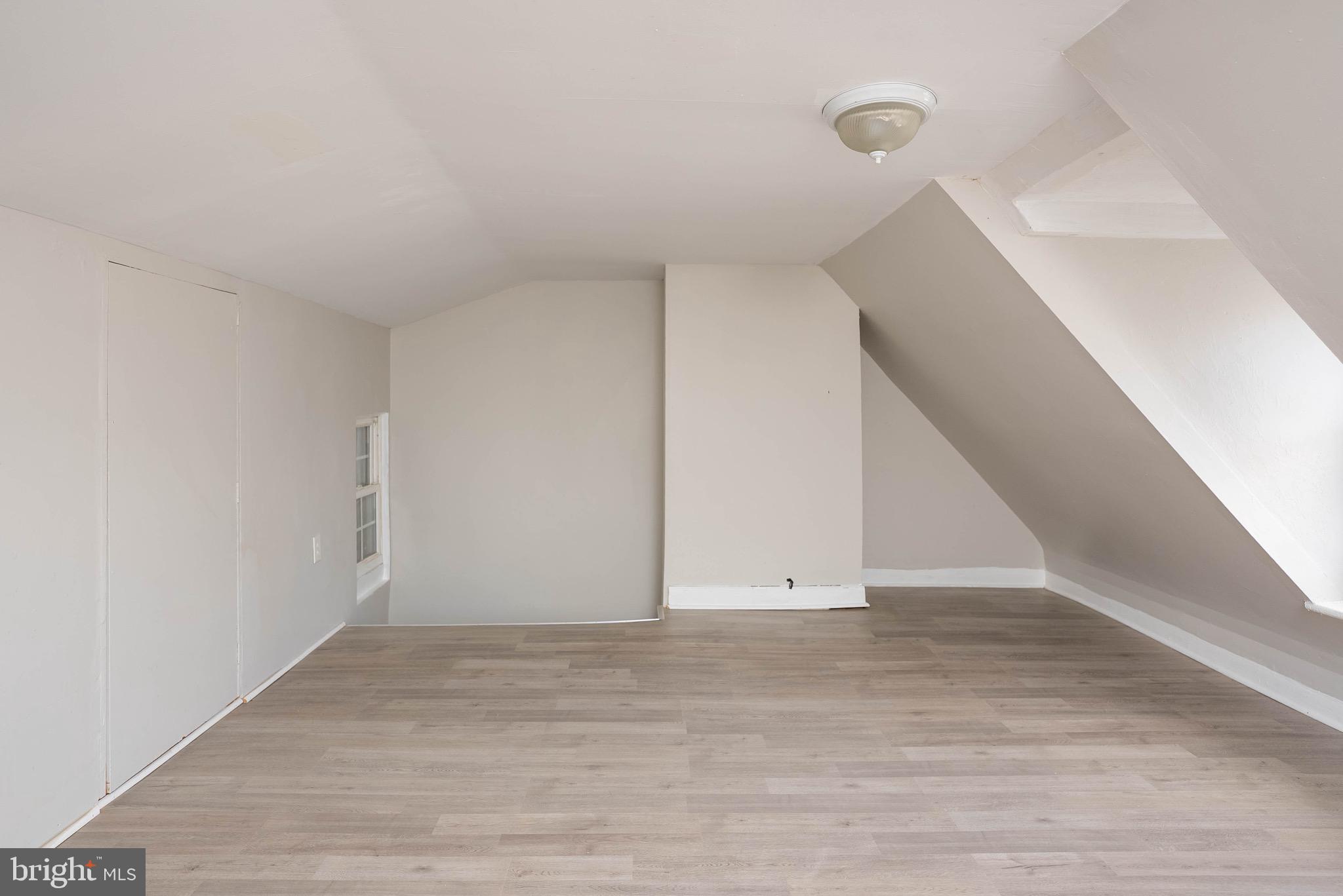 FRANKFORD - Residential Income