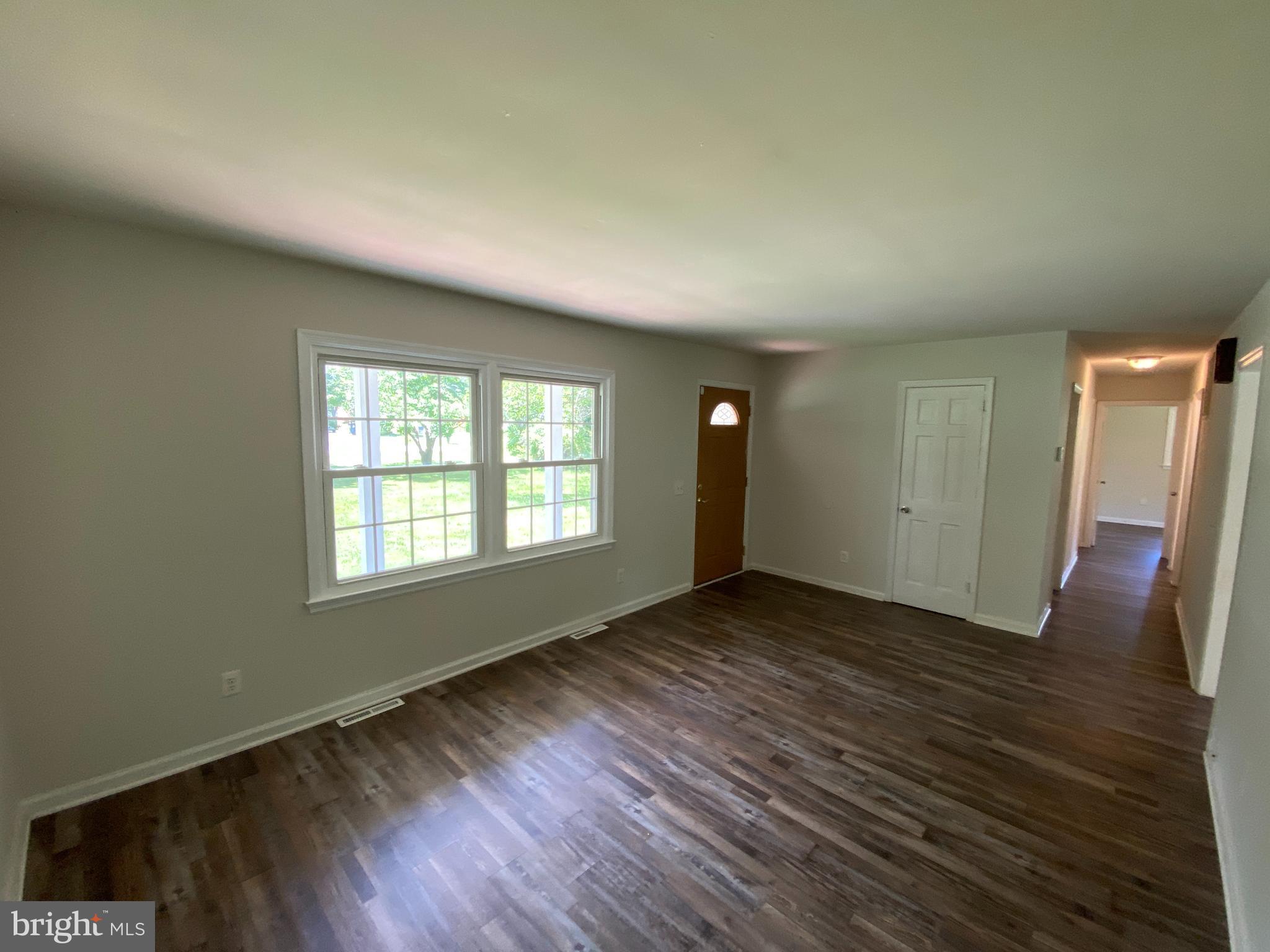 12017 N DICKINSON DRIVE