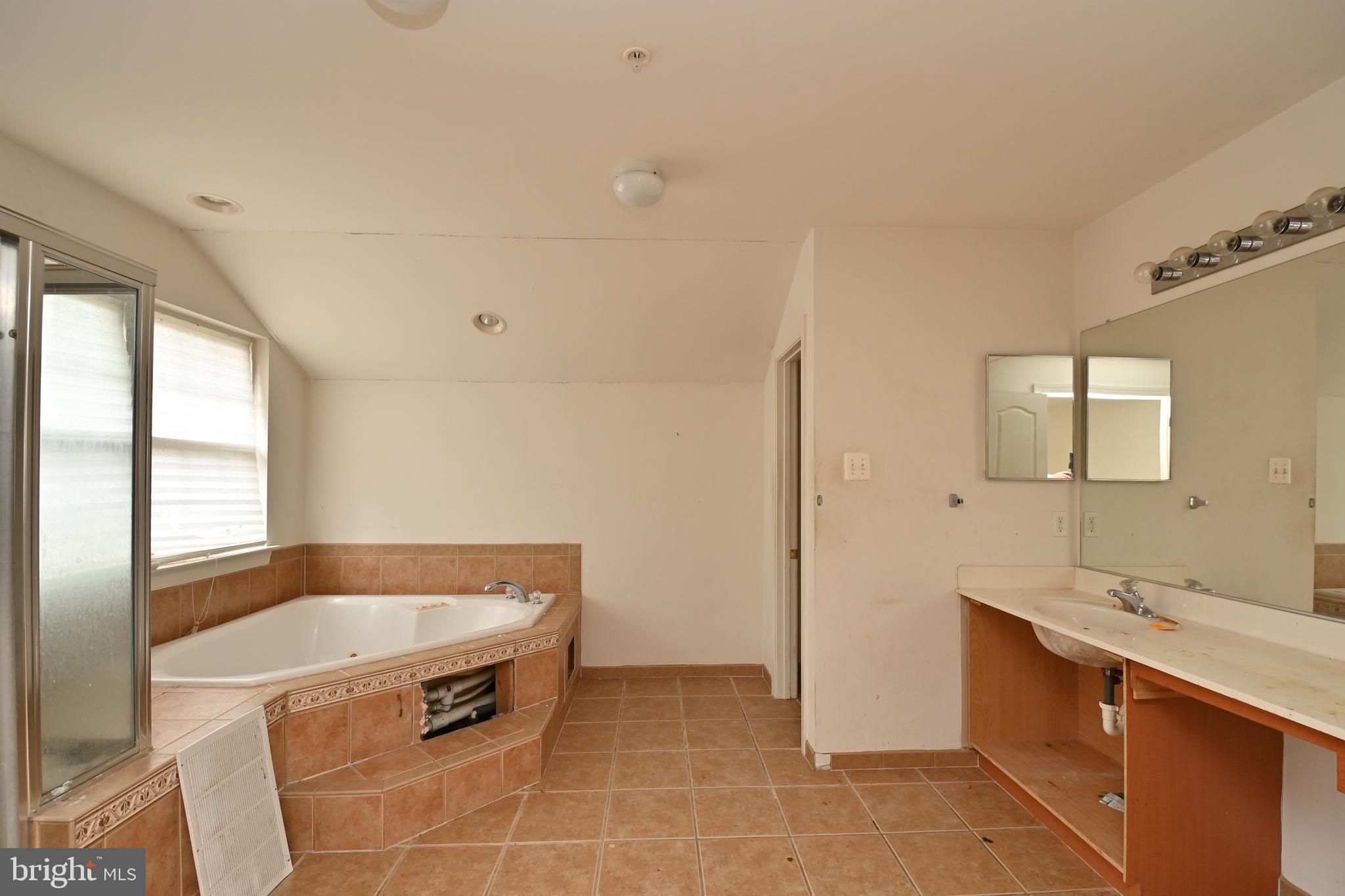 THE RIDGES II-PLAT EIGHT - Residential