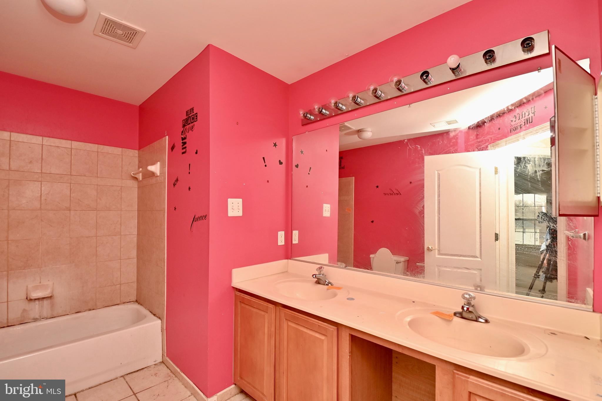 THE RIDGES II-PLAT EIGHT - Residential