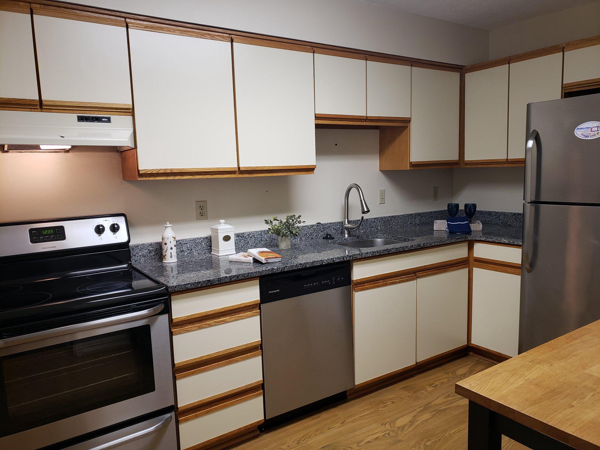GREENS AT LEISURE WORLD - Residential