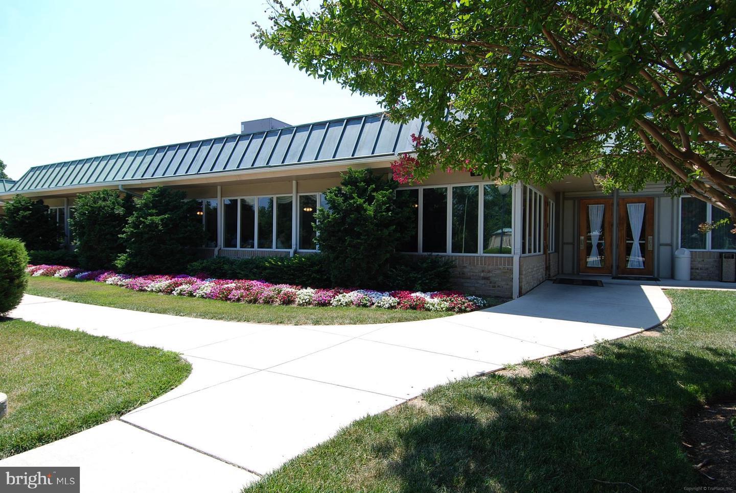 GREENS AT LEISURE WORLD - Residential