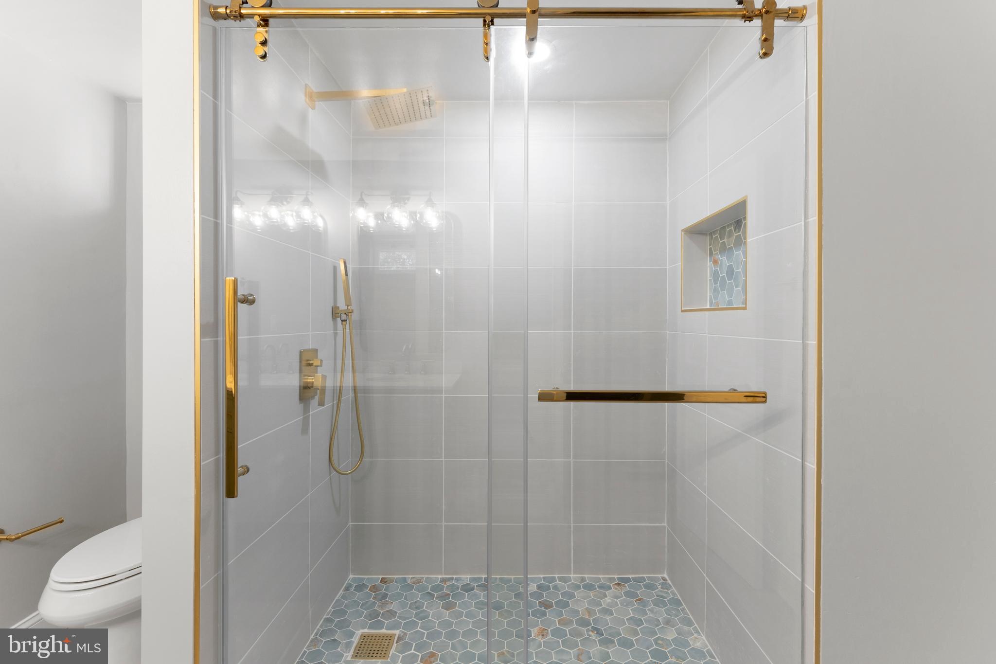 MCGUCKIAN - Residential