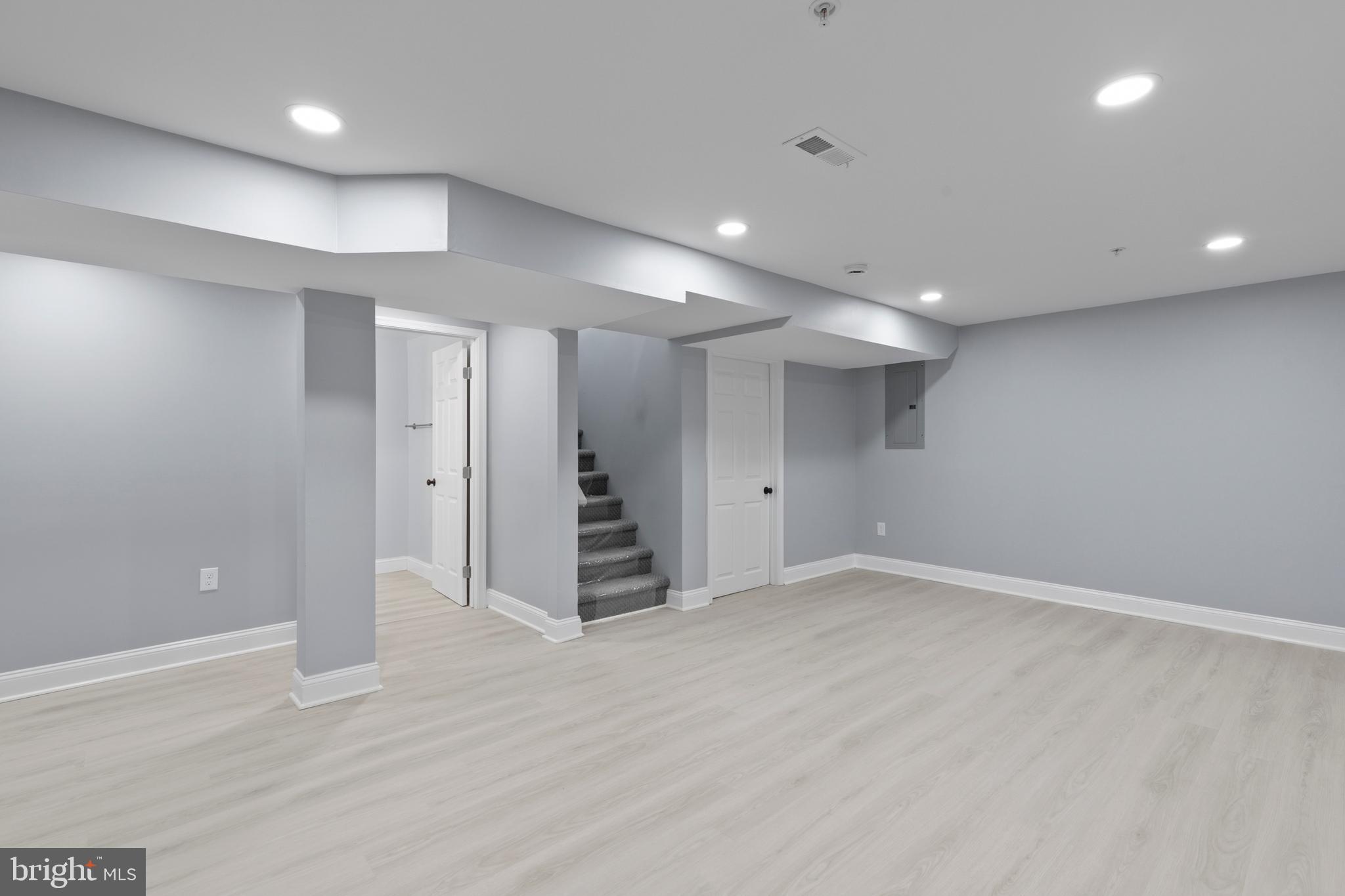 MCGUCKIAN - Residential