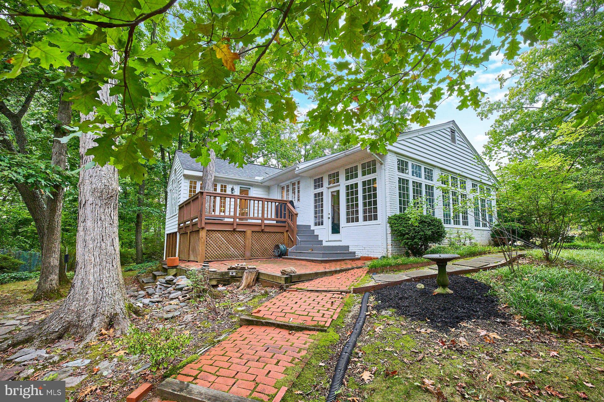 FONTAINEBLEAU ESTATES - Residential