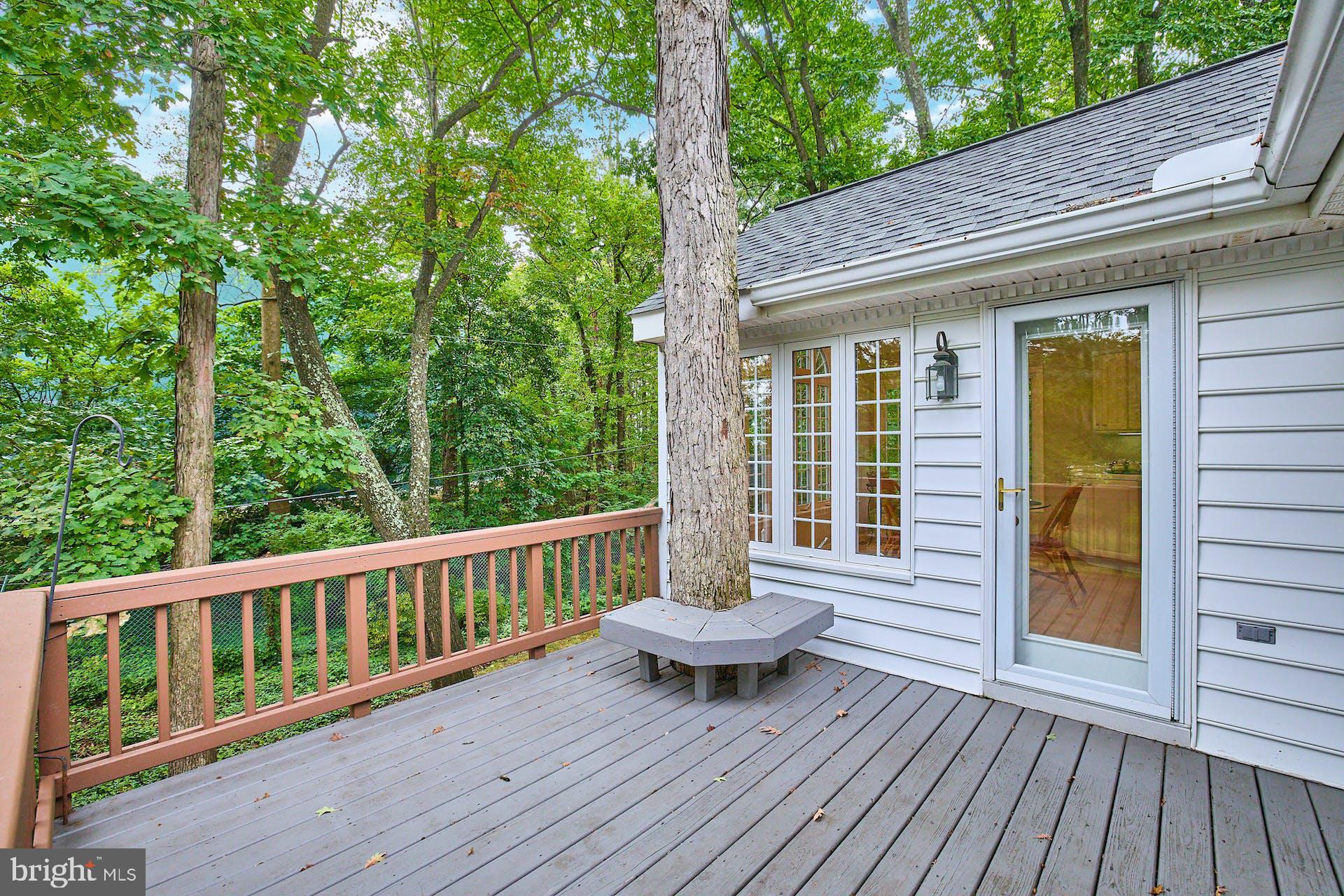 FONTAINEBLEAU ESTATES - Residential