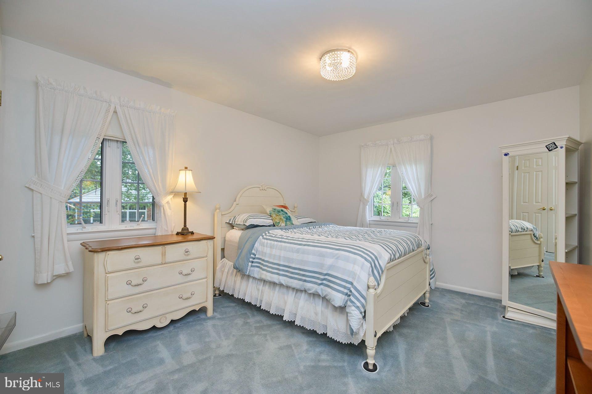 FONTAINEBLEAU ESTATES - Residential