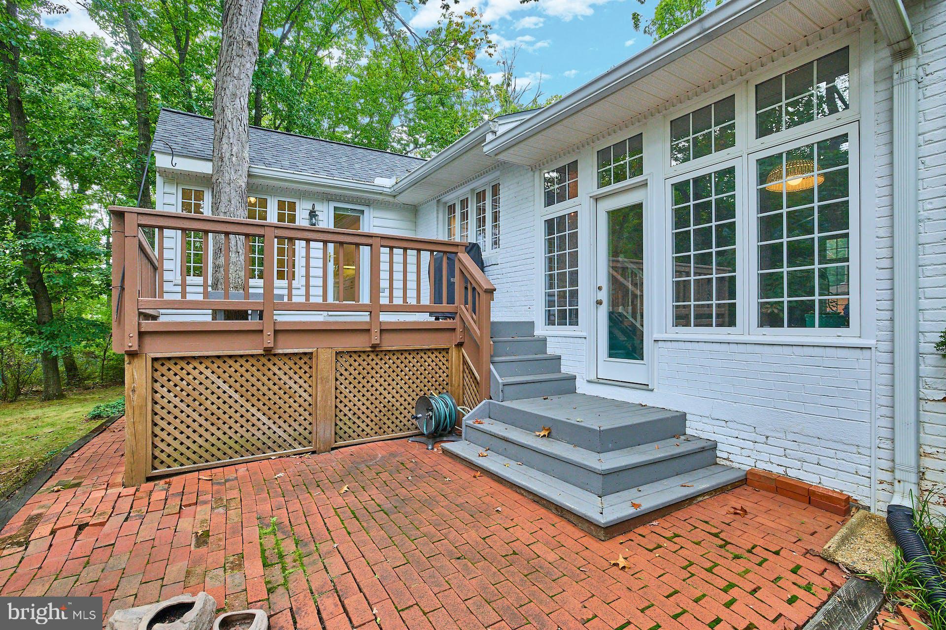 FONTAINEBLEAU ESTATES - Residential