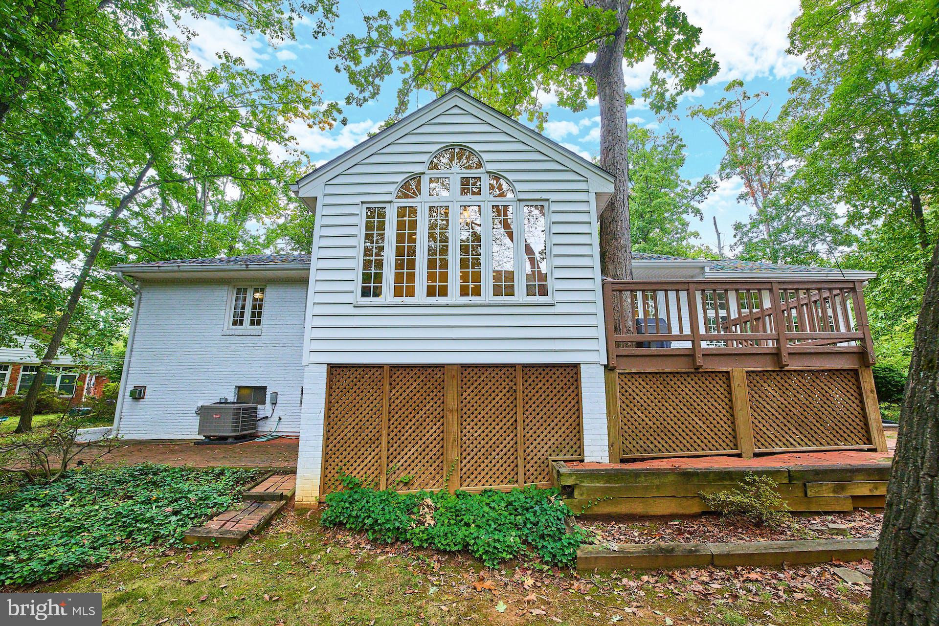 FONTAINEBLEAU ESTATES - Residential