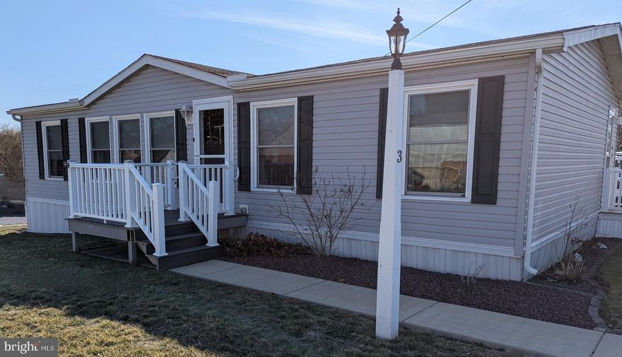 Welcome to 3 Stonehill Park.    Complete with 3 bedrooms, 2 full baths.  Offering an eat in kitchen/dining area and separate laundry room.  Spacious deck and storage shed.  This home is in excellent condition.  Featuring central air and dry walls.  Also, newer windows for increased efficiency.  Schedule your showing today.  This home won't last long!