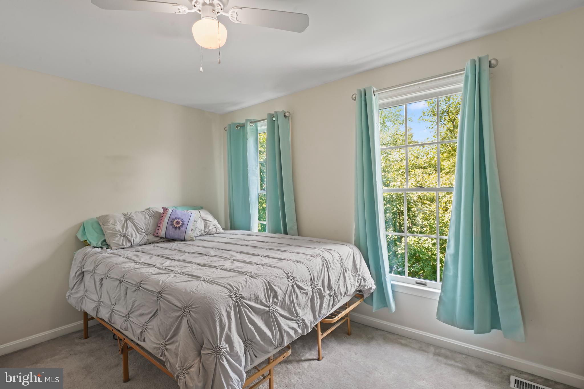 STEEPLE CHASE - Residential