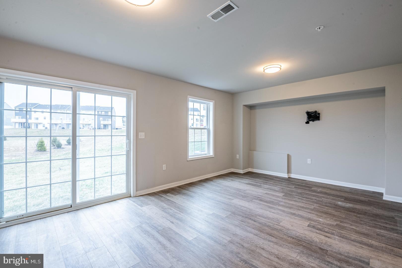 HUDSON RIDGE - Residential