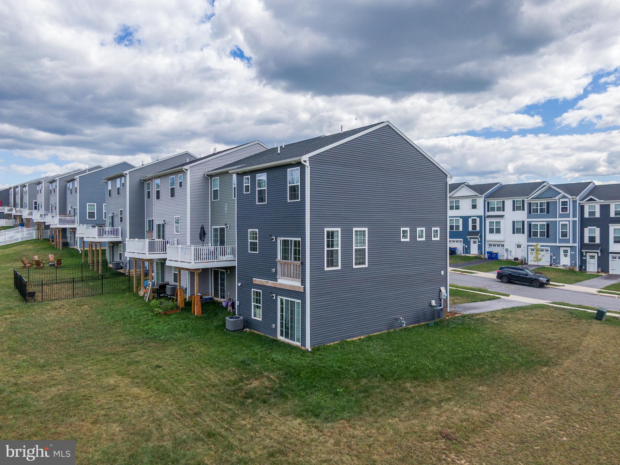 HUDSON RIDGE - Residential