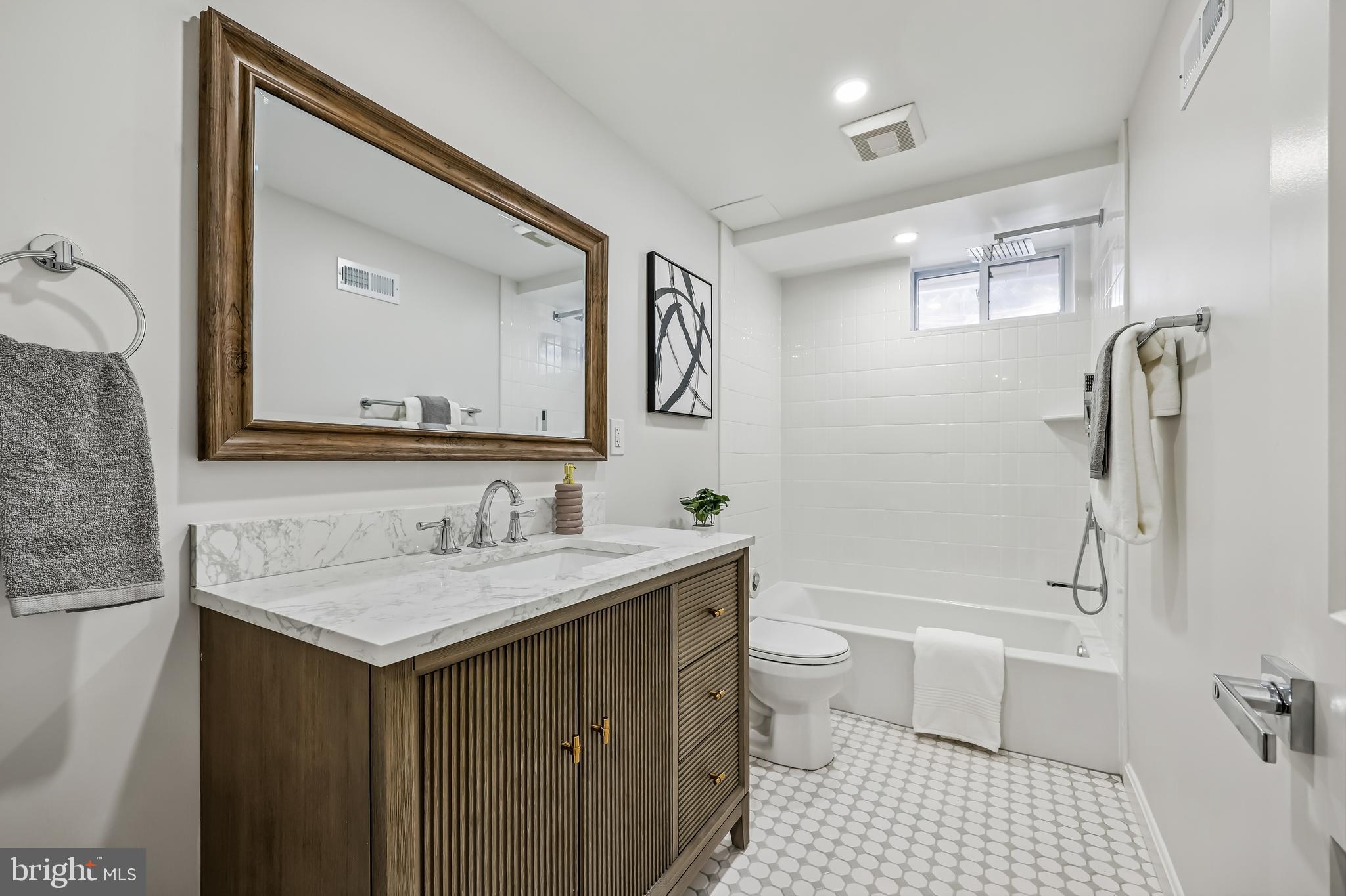 ROCKDALE - Residential