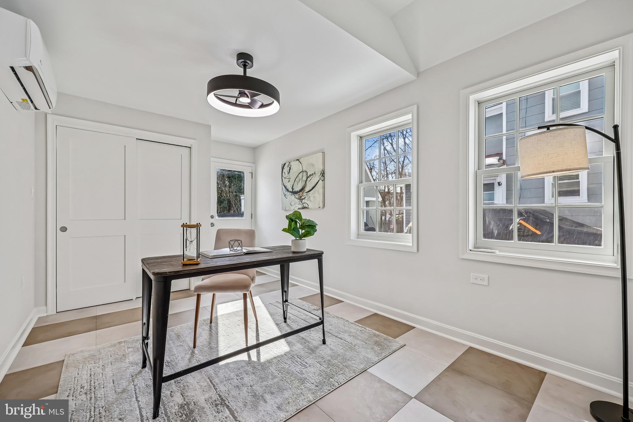 ROCKDALE - Residential