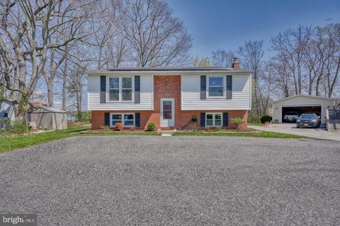 221 ANTIETAM ROAD ESSEX MD 21221
